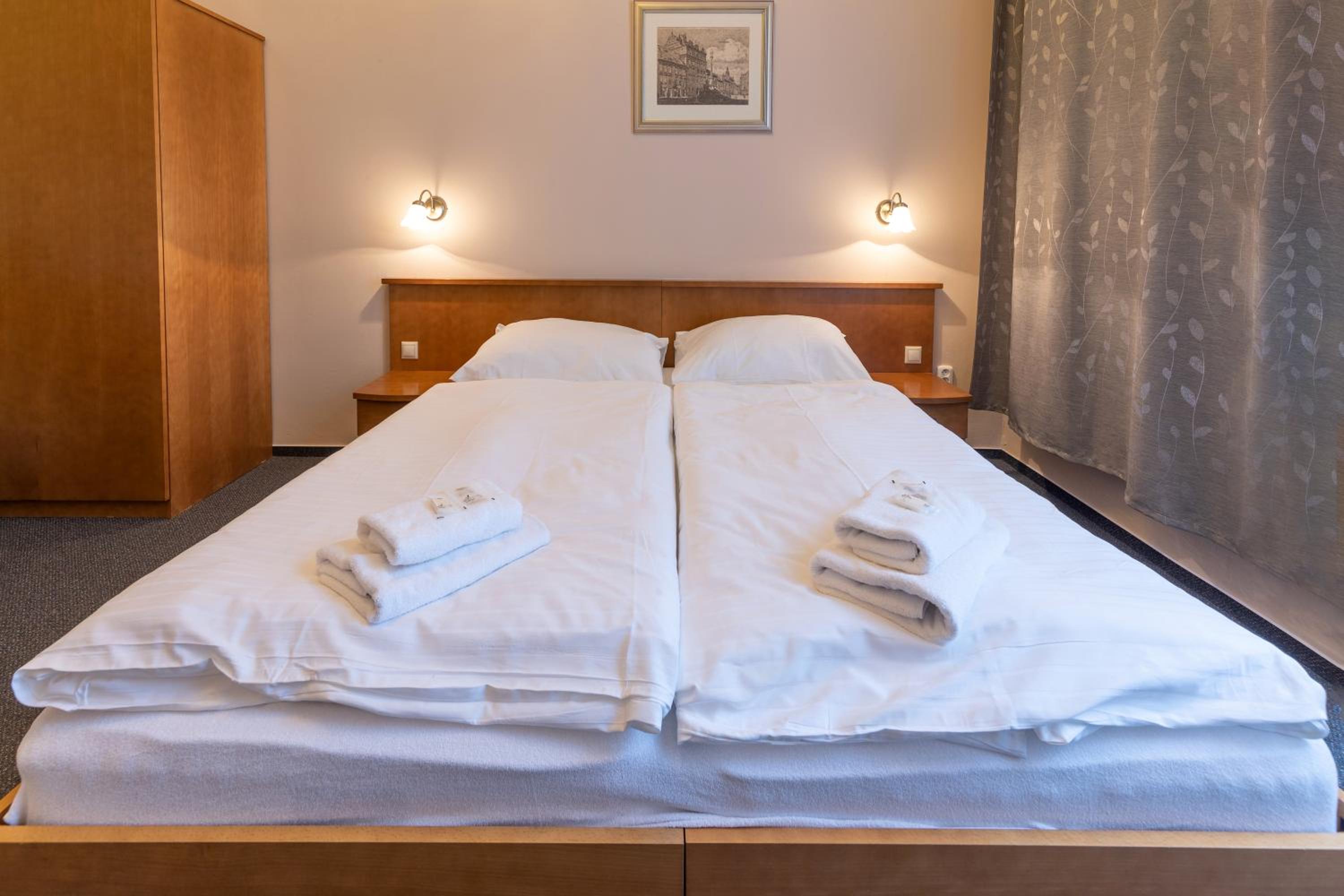 Double or Twin Room photo 1