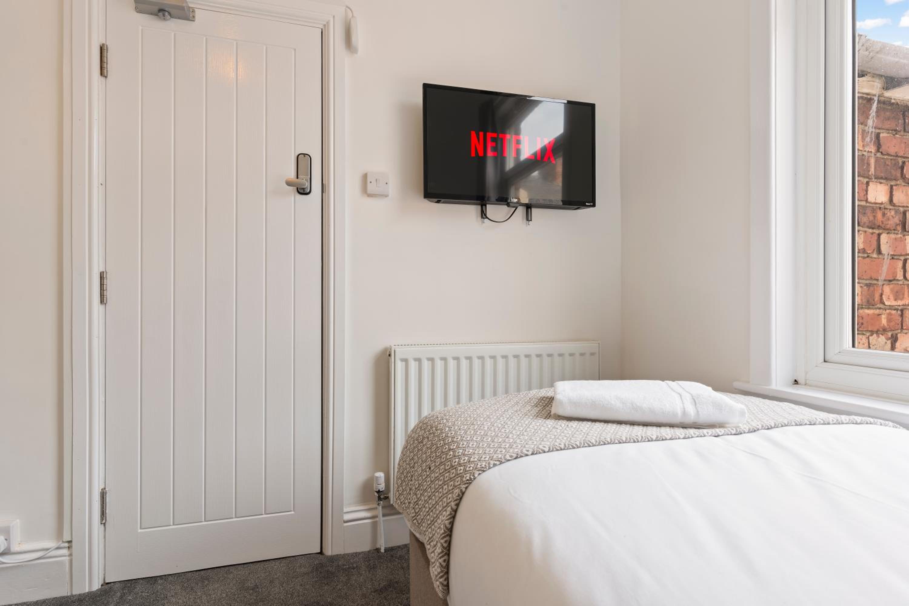 Single Room With Private Bathroom