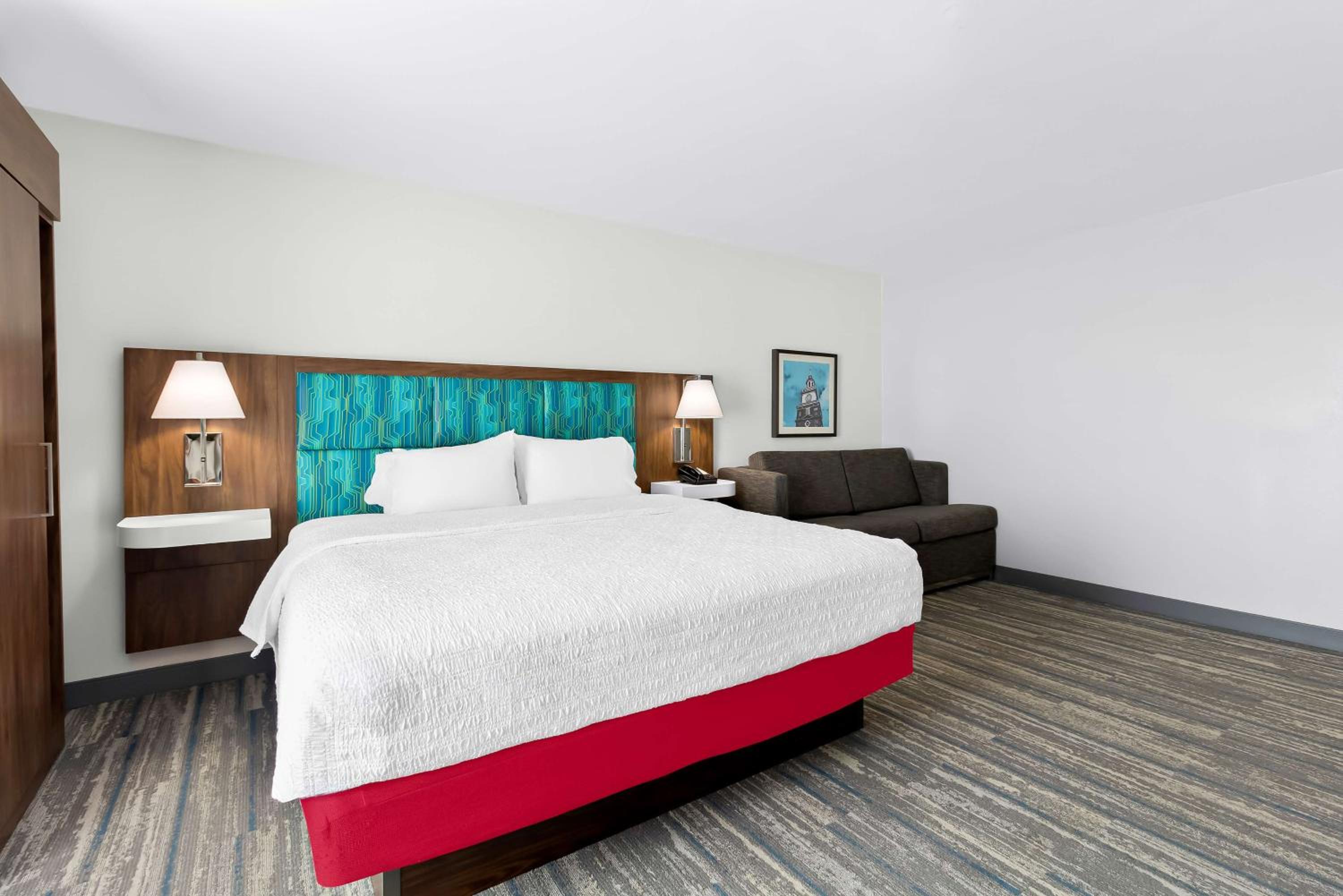 King Room with Sofa Bed - Non-Smoking - Photo 1