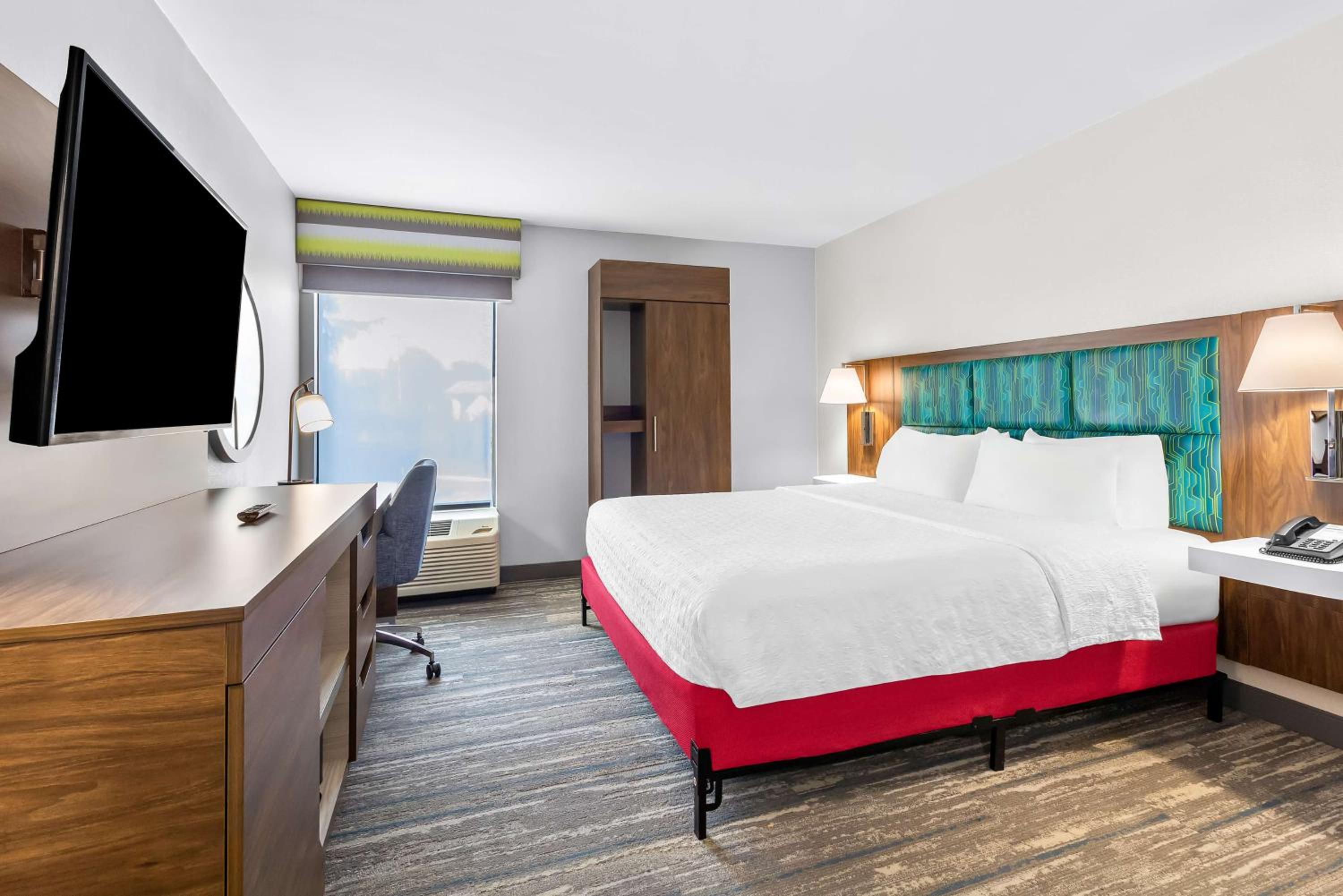 King Room - Mobility Access/Non-Smoking - Photo 5