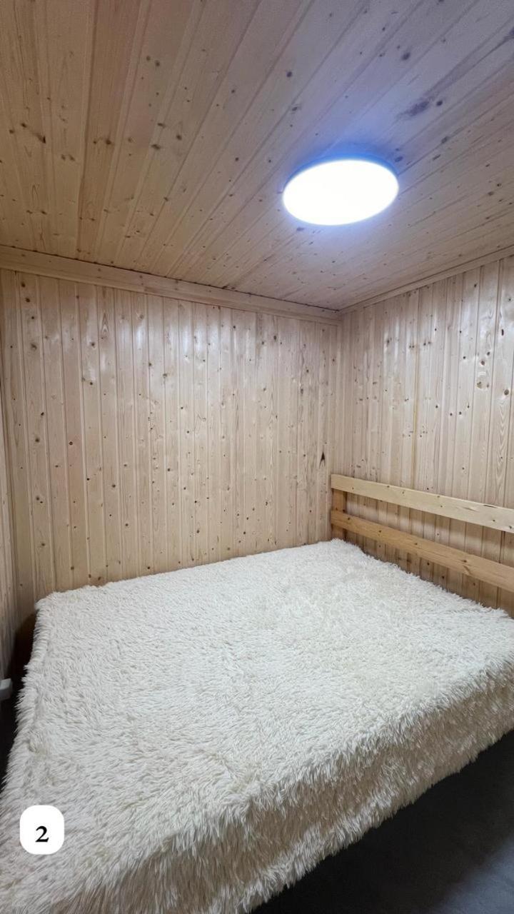 One-Bedroom House photo 2