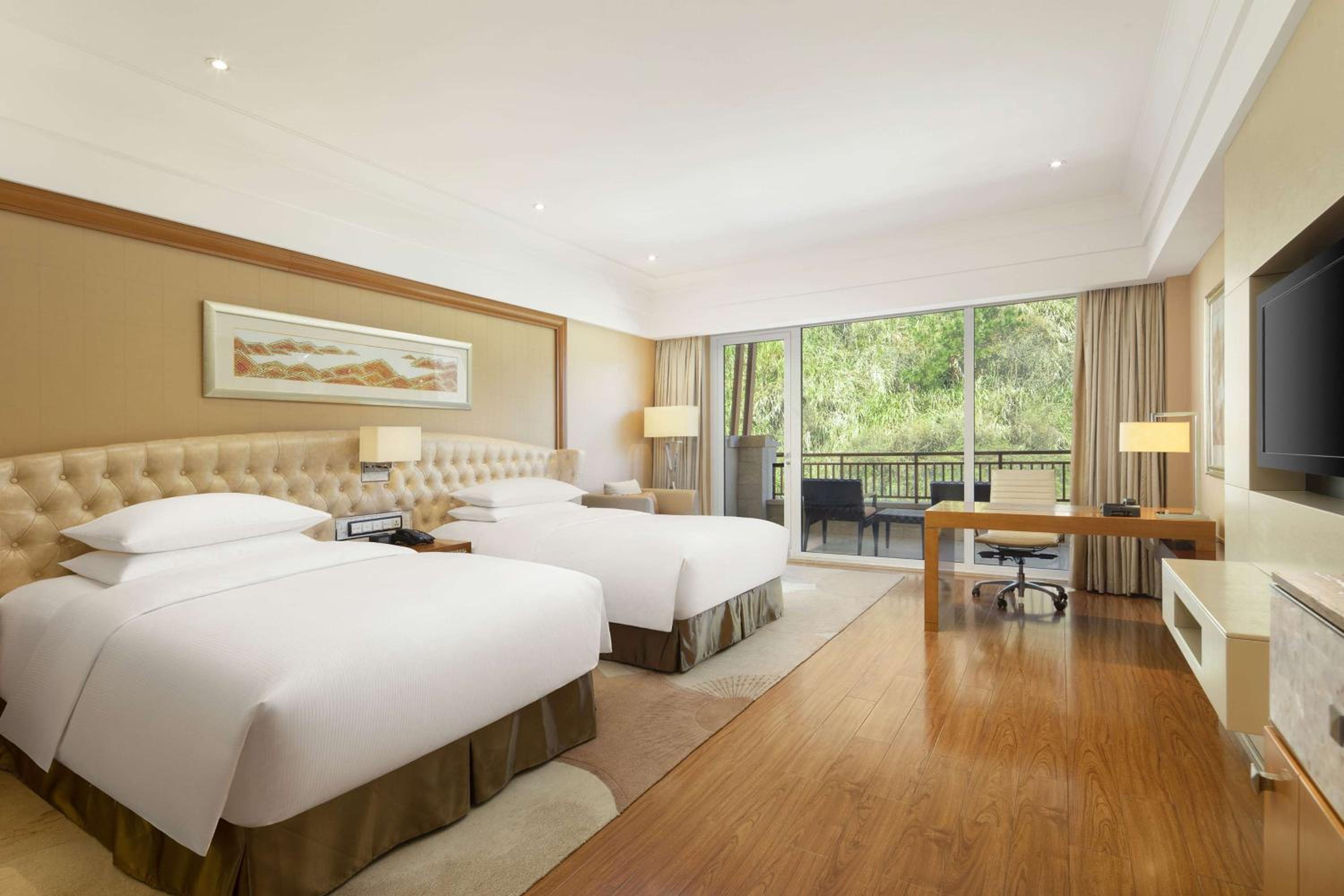 Twin Room with Mountain View - Photo 1