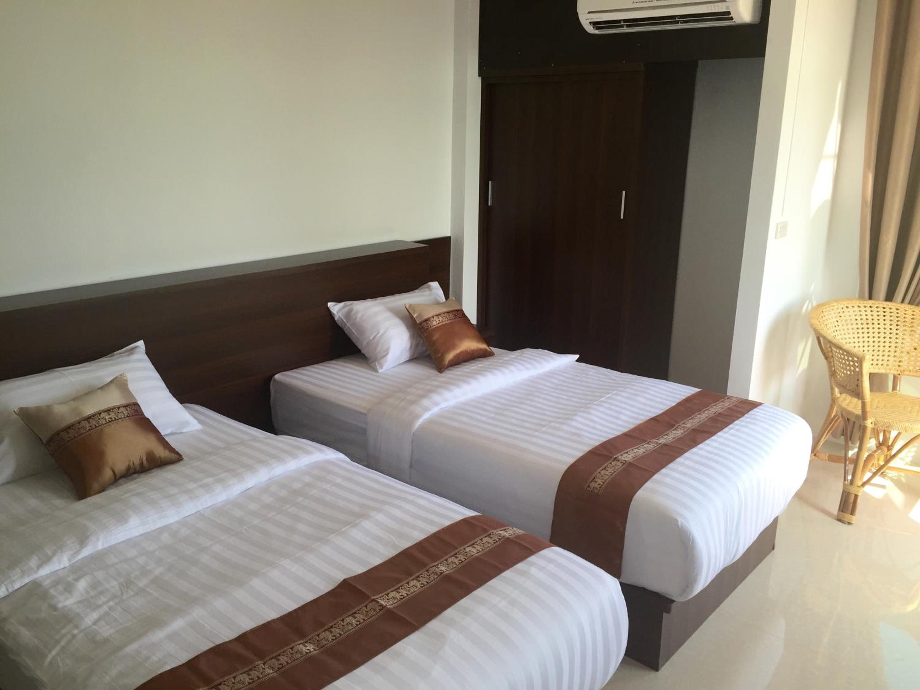 Standard Twin Room with Mountain View photo 3
