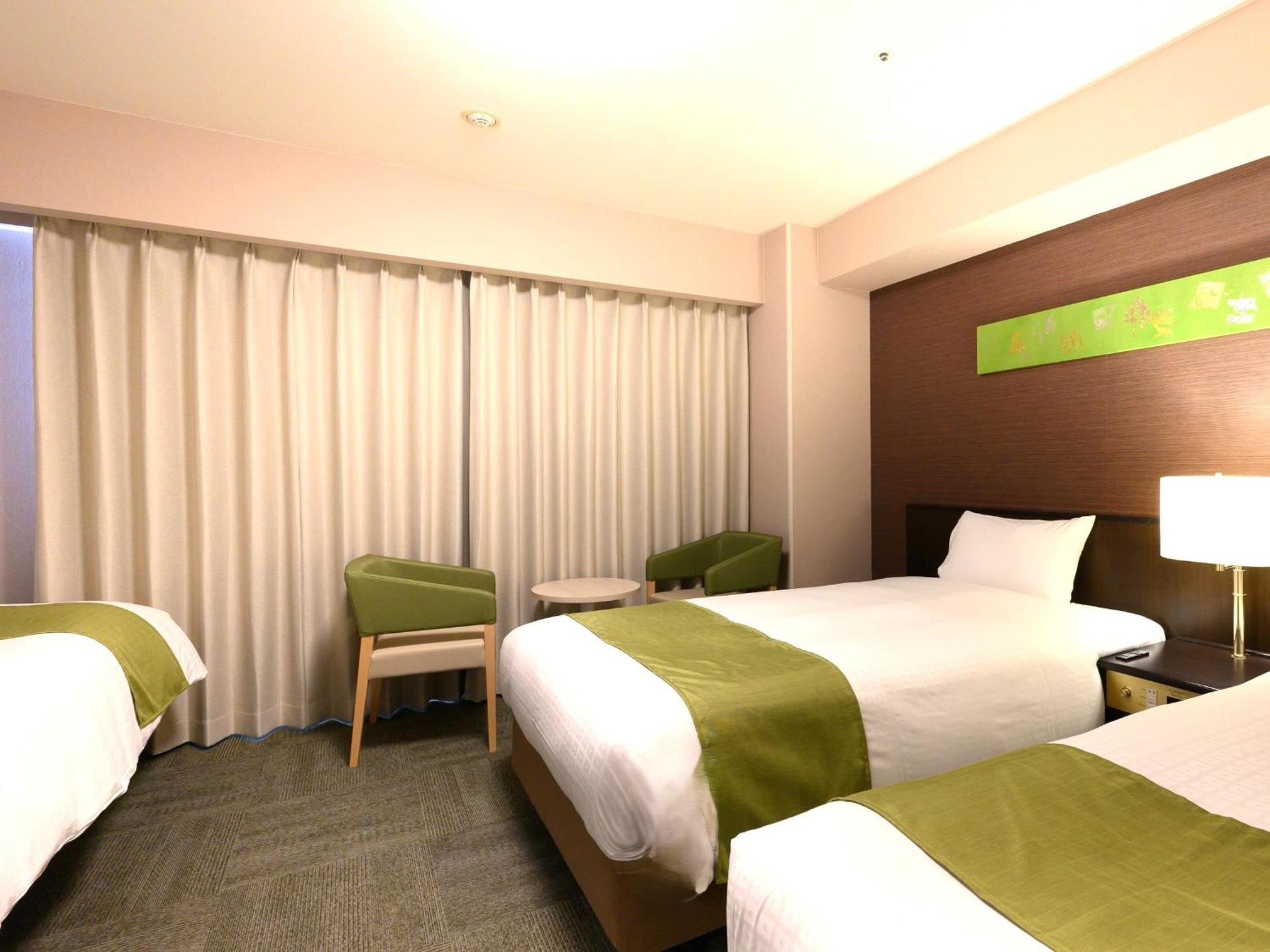 Triple Room -Non-Smoking - Photo 4