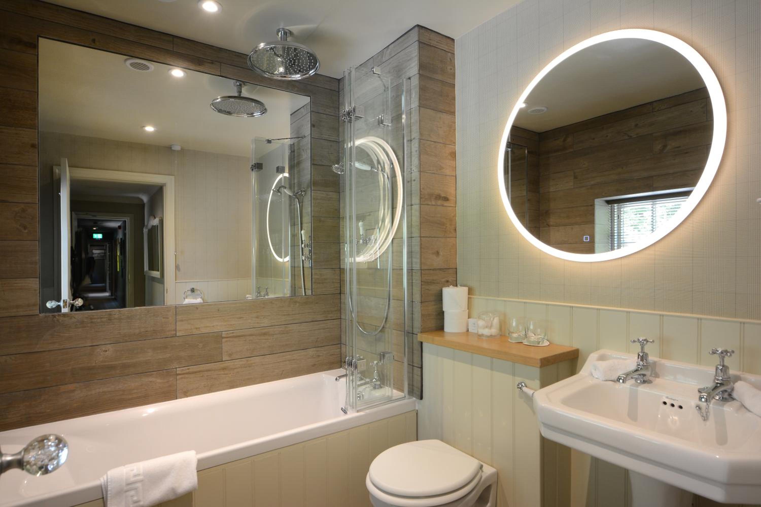 Deluxe Double or Twin Room photo 2