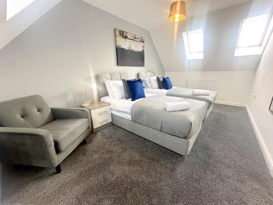 Three-Bedroom House photo 1