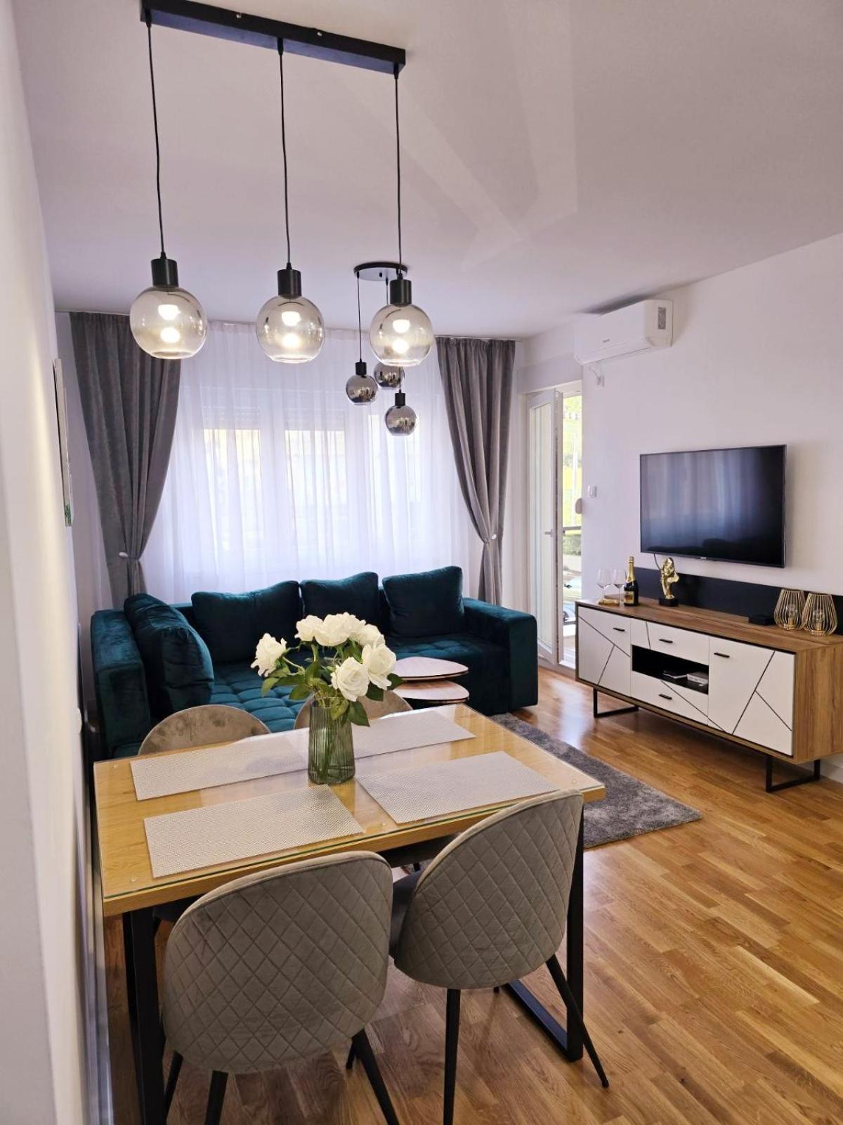 Superior One-Bedroom Apartment photo 1