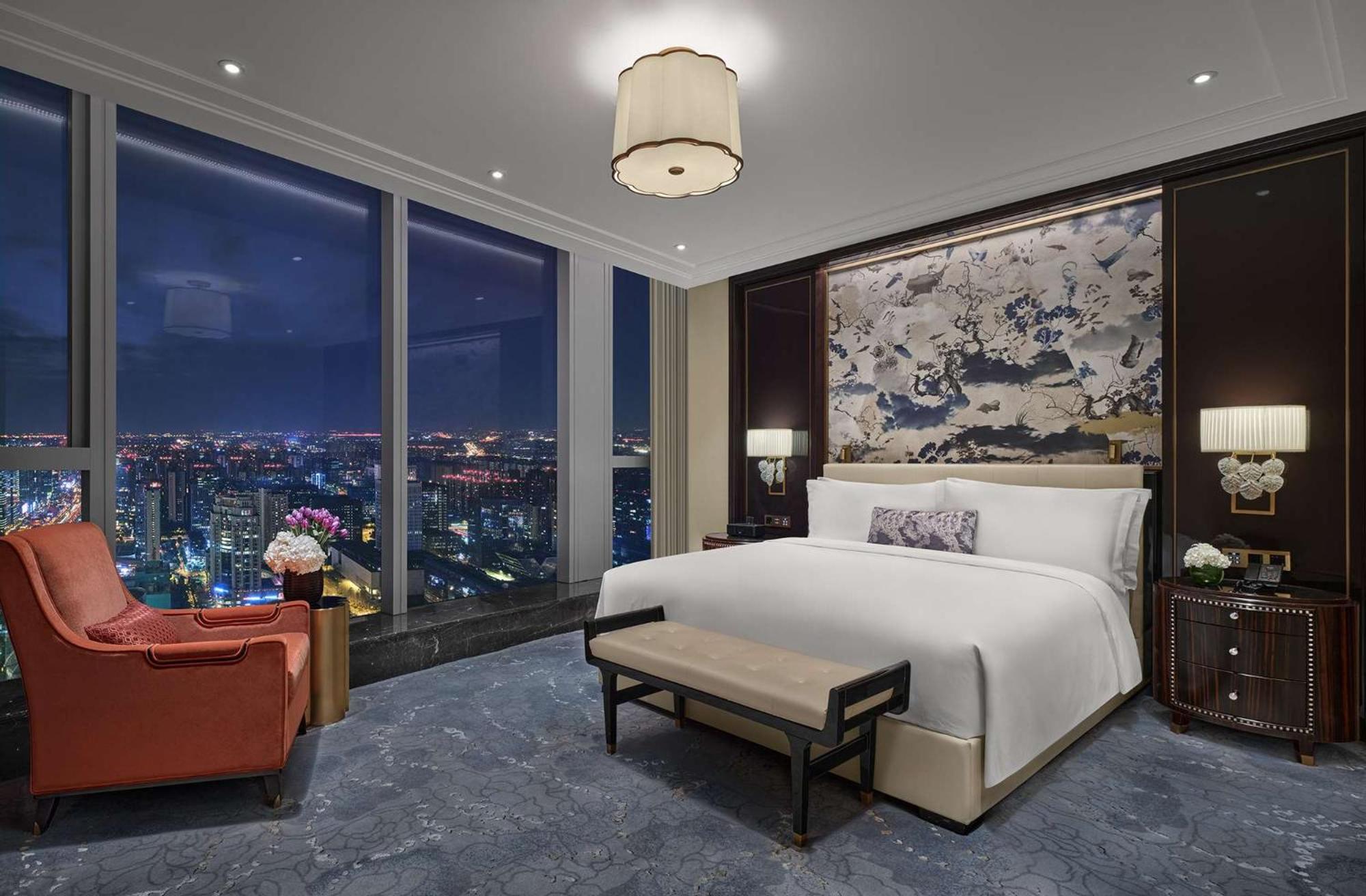 Ambassador Suite with Twin Tower View