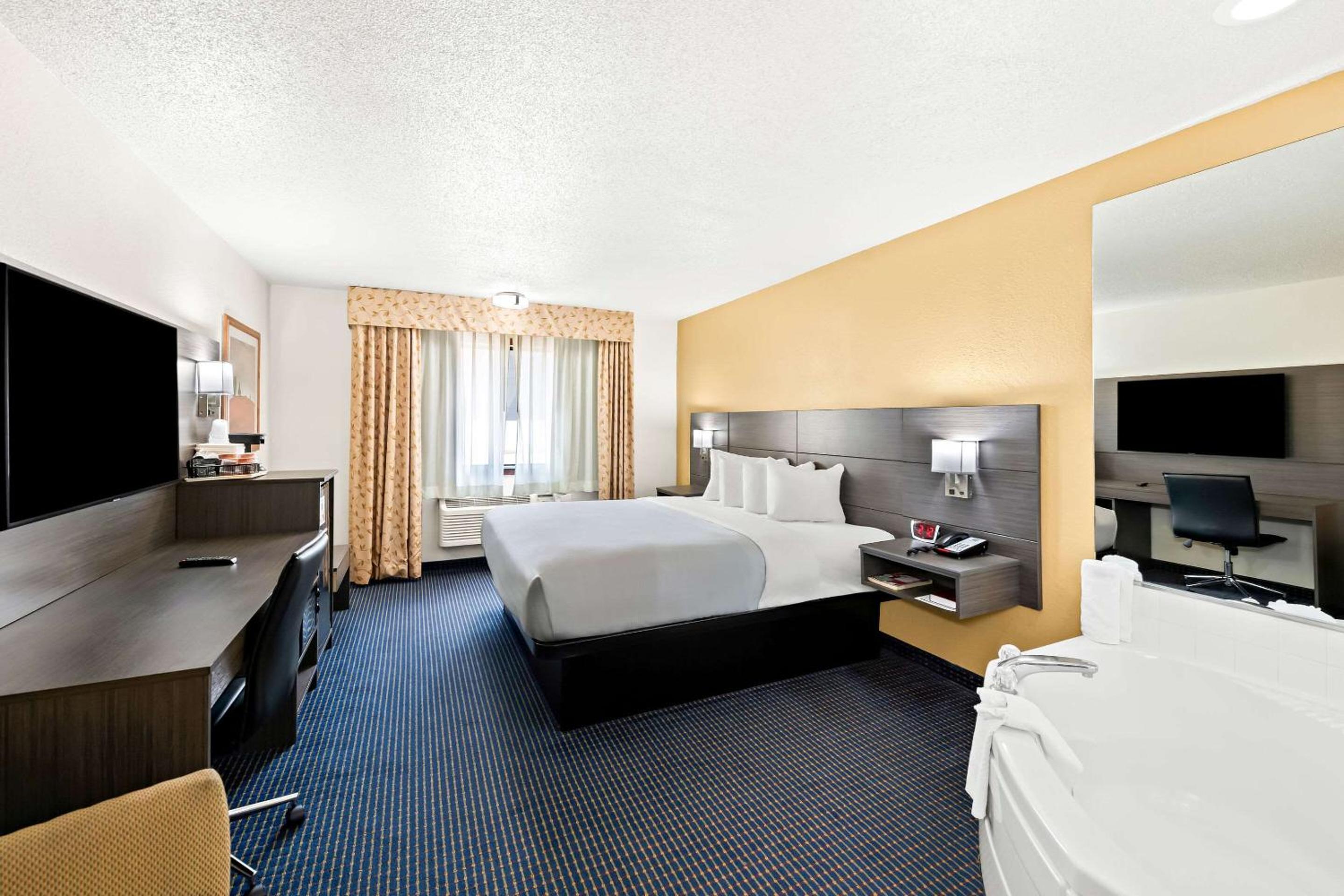 King Room with Whirlpool - Non-smoking - Photo 1