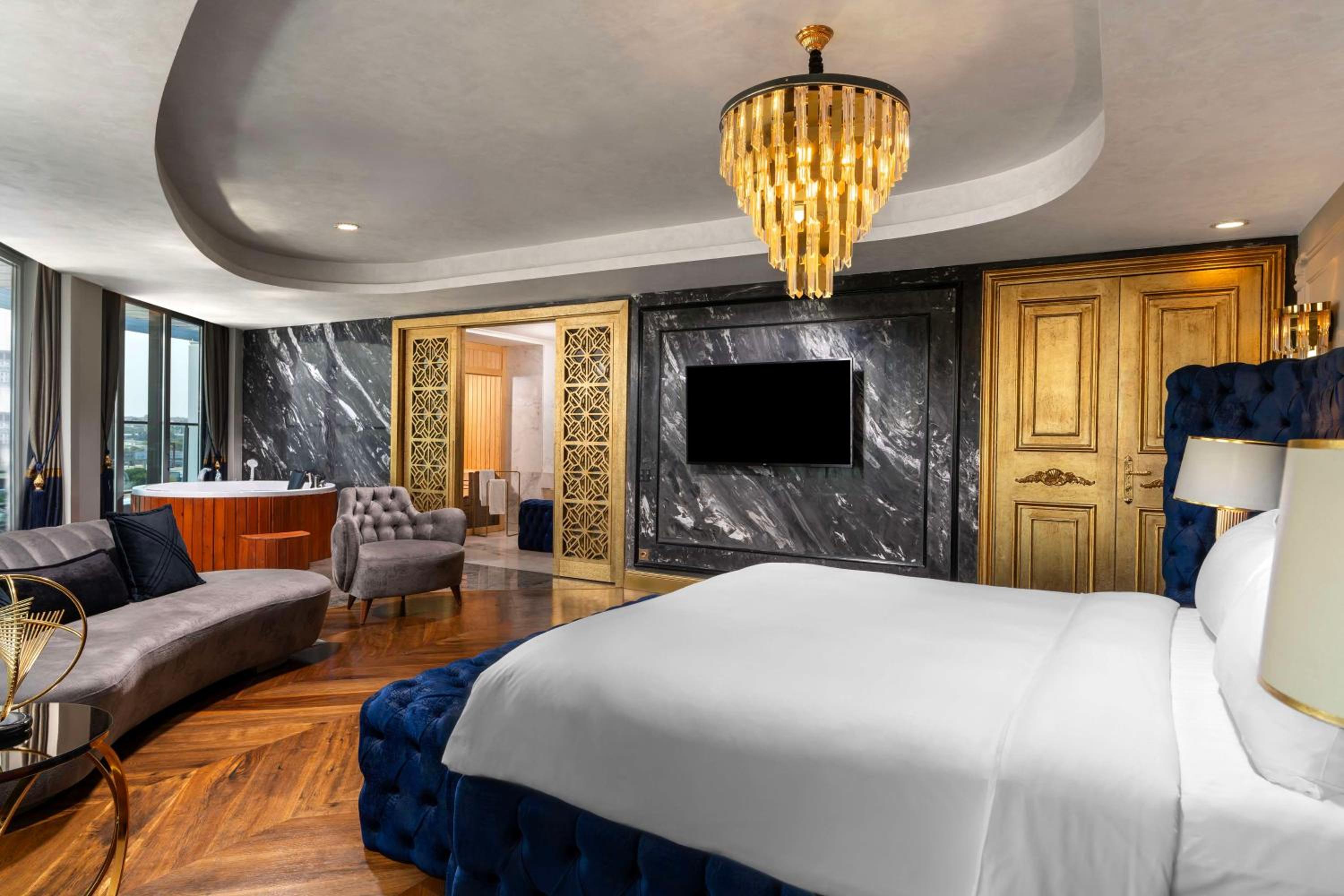 Presidential Suite with Panoramic Sea View
