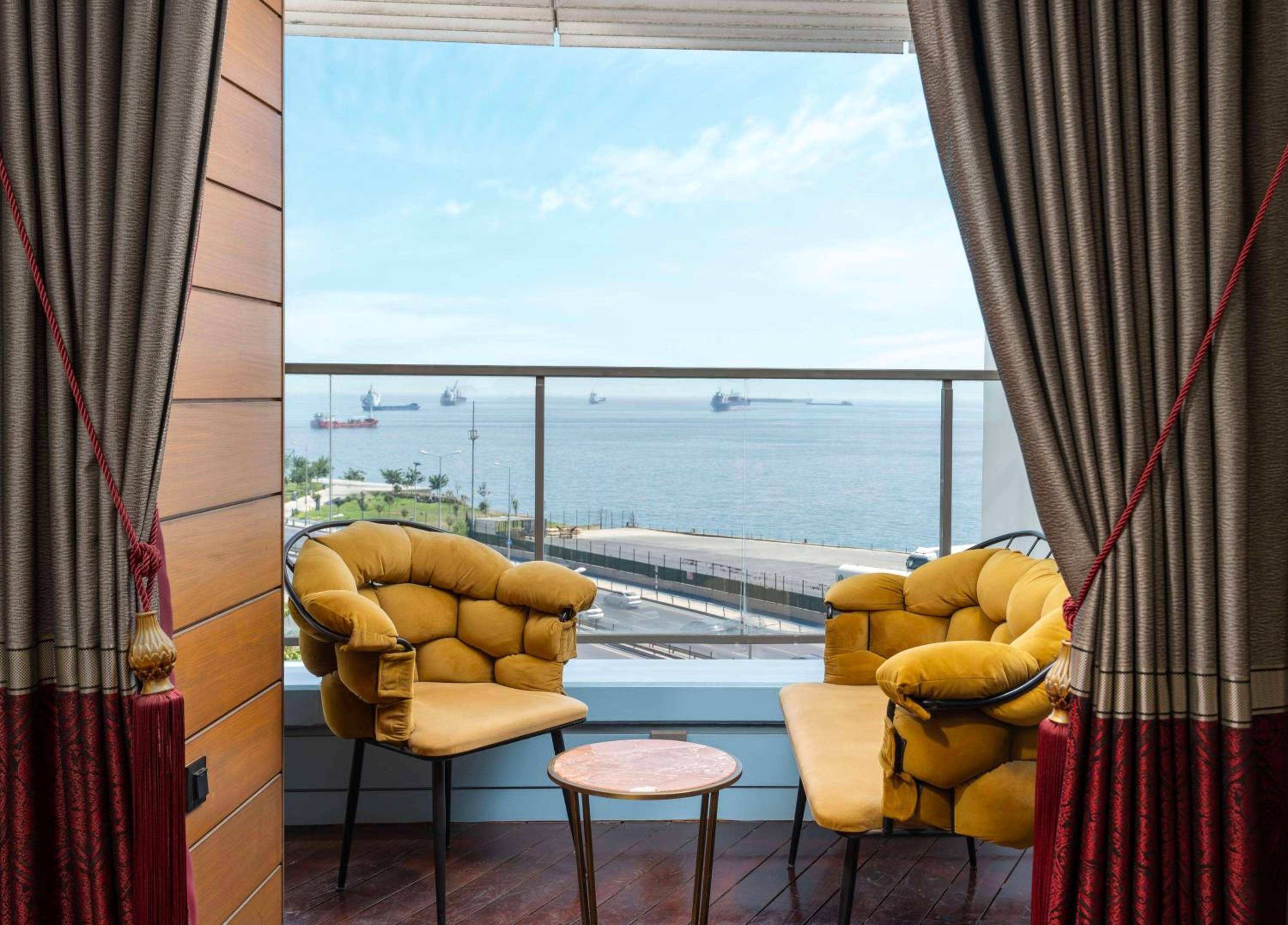 Presidential Suite with Panoramic Sea View thumbnail 5