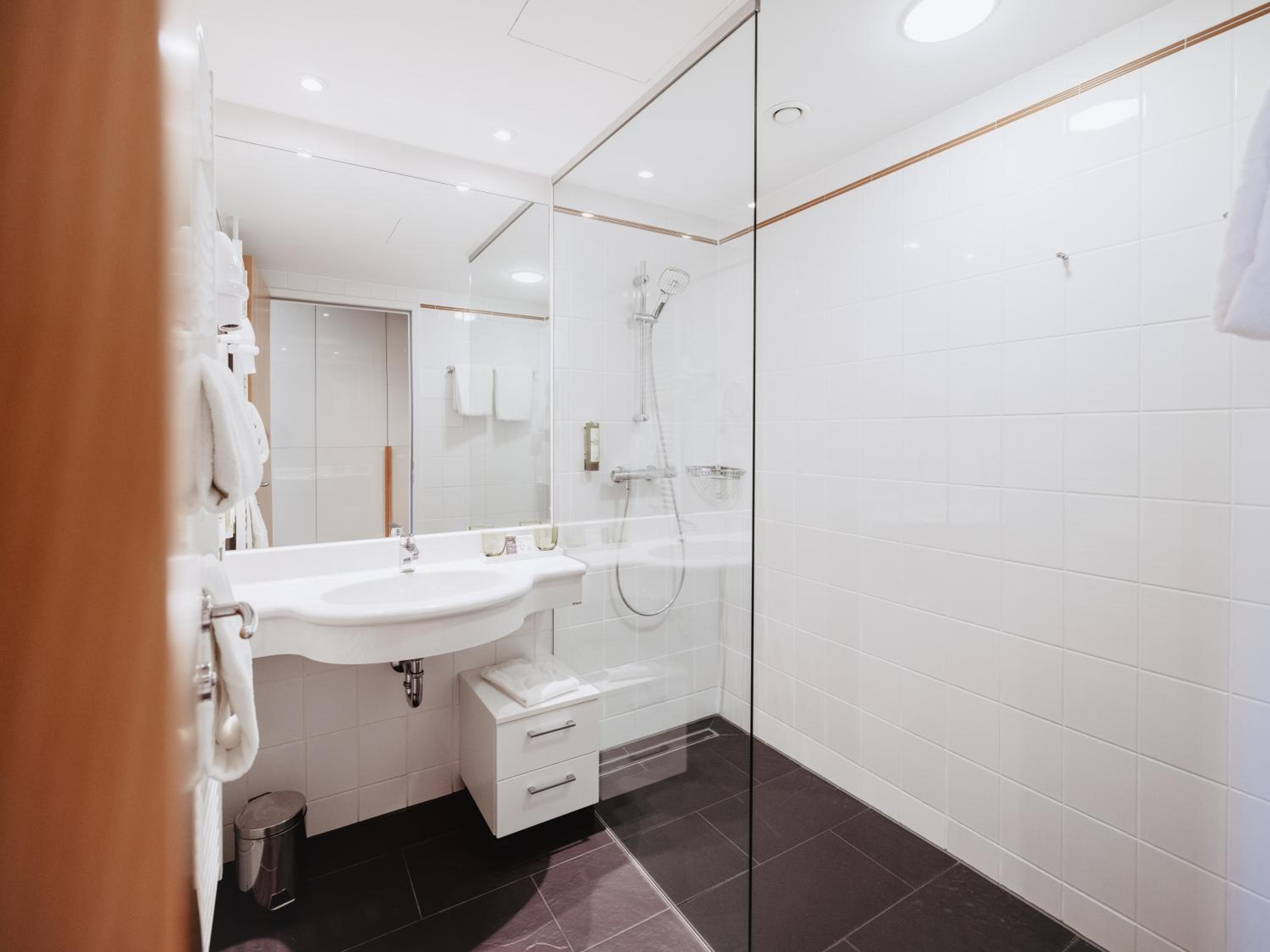 Classic Double Room With Access To The Thermal Spa photo 2
