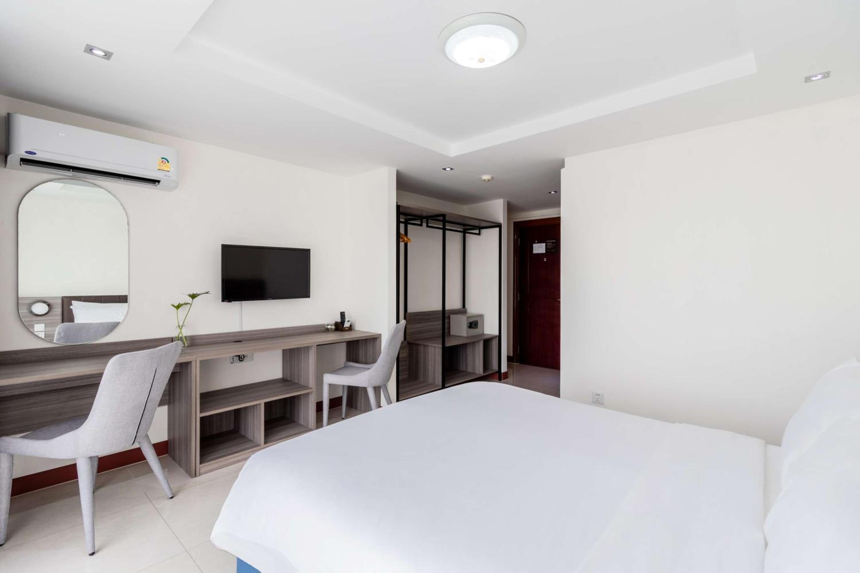 Superior Double Room - Non-Smoking - Photo 5