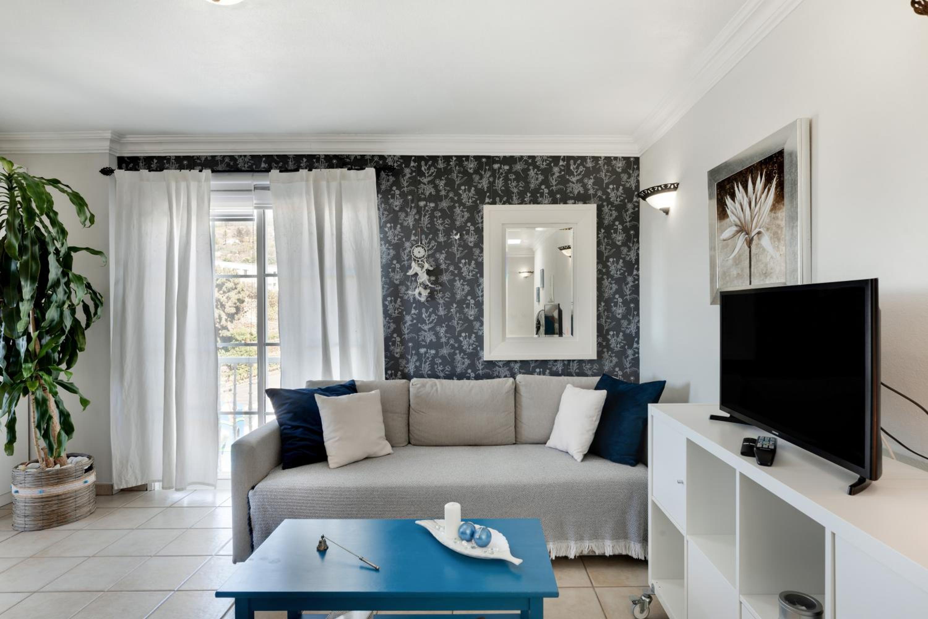 Apartamento de un dormitorio superior con balcón