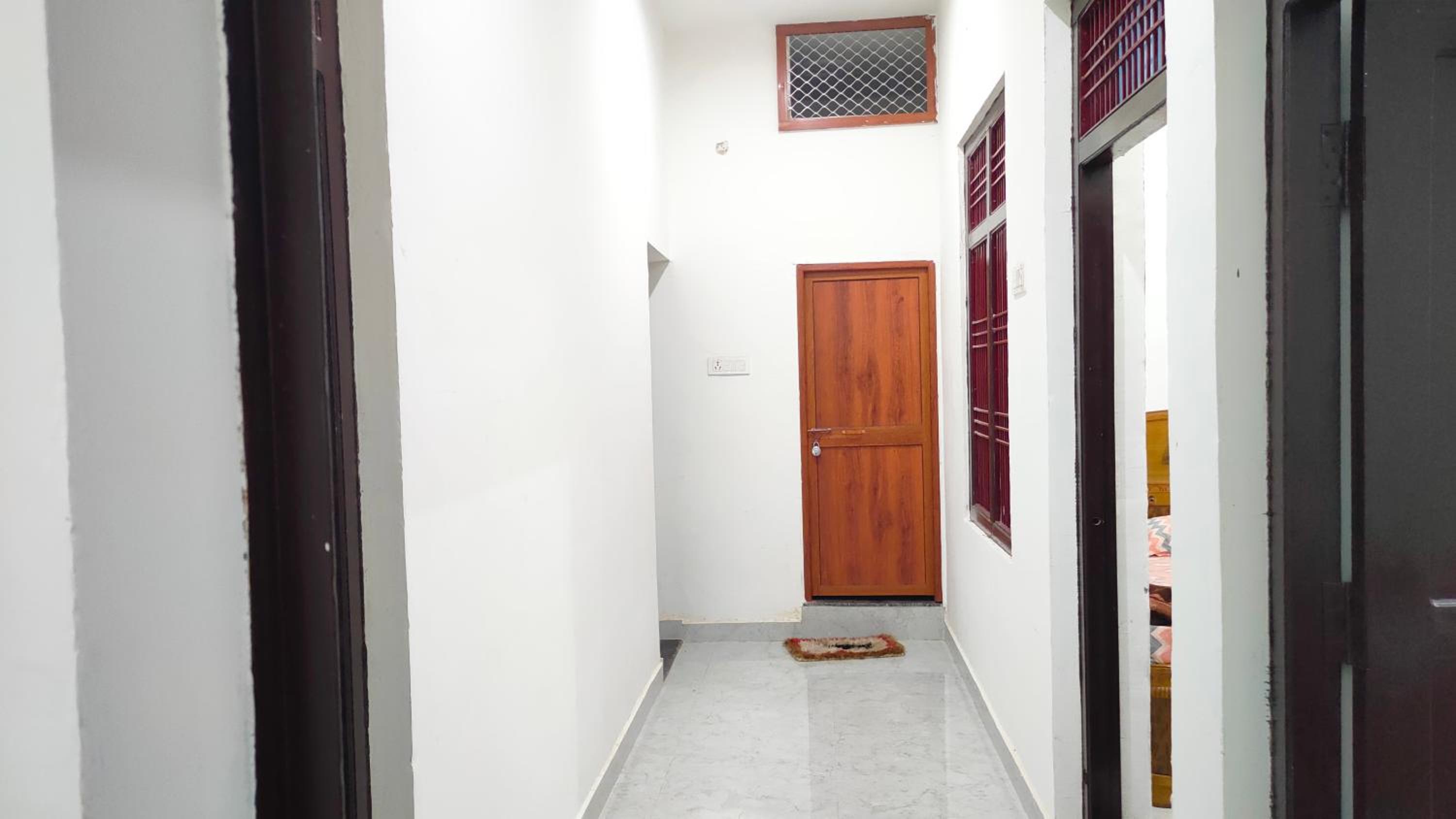 Deluxe Room (2 Adults + 1 Child) photo 1