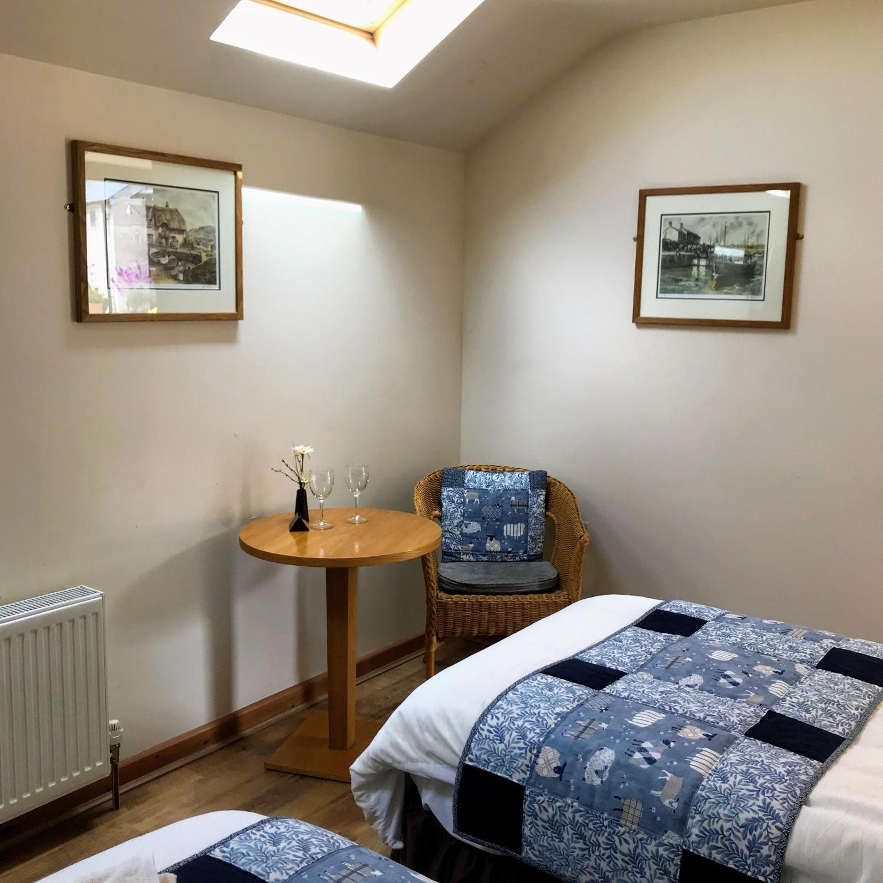Double or Twin Room with Private Bathroom photo 2