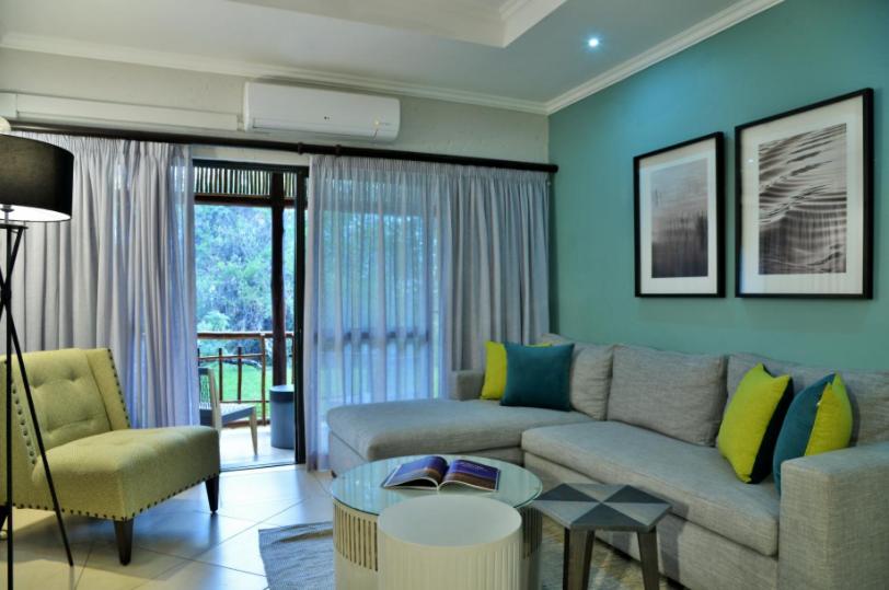 Executive Suite - Photo 11