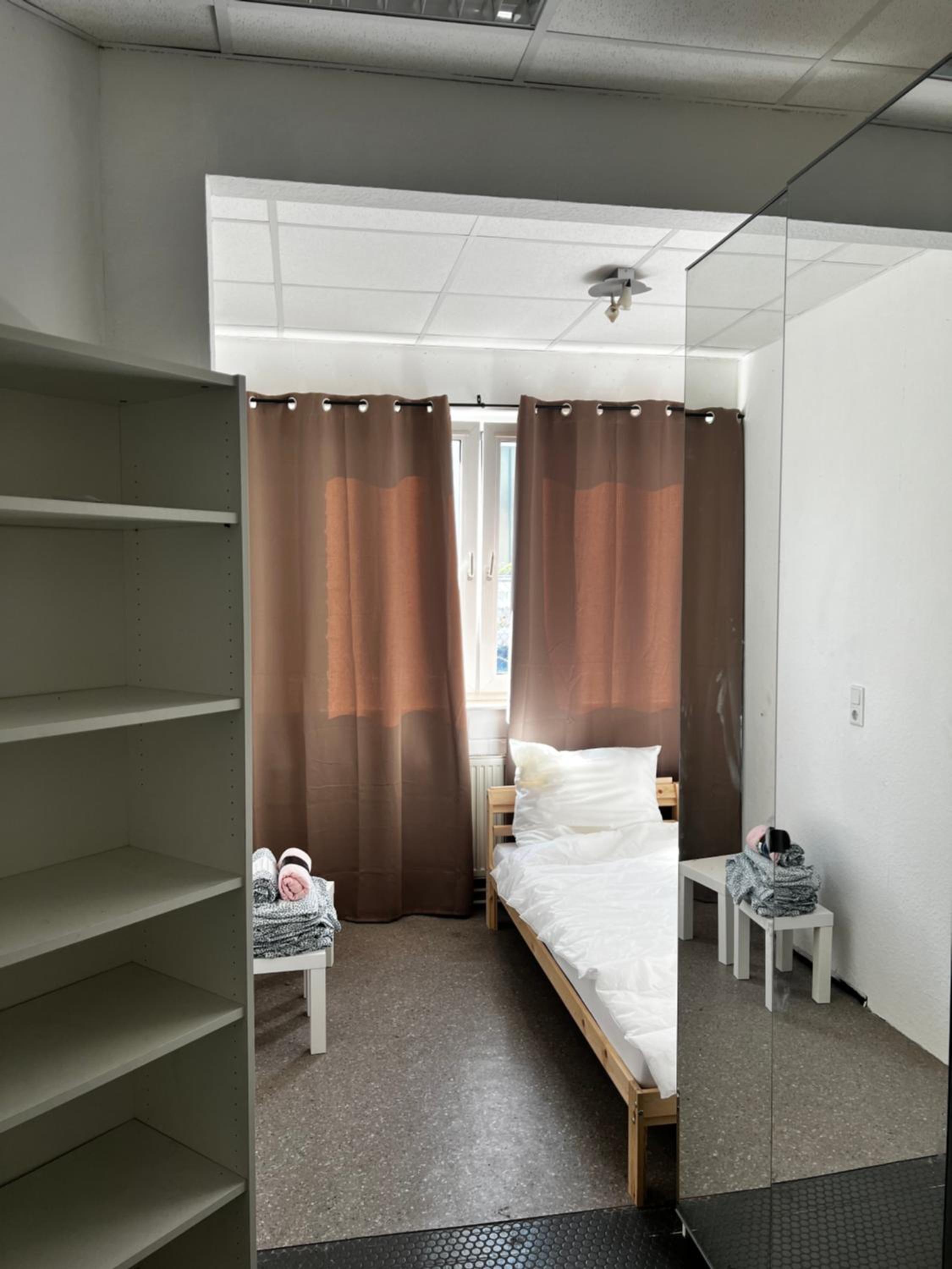 Double Room With Shared Bathroom photo 2