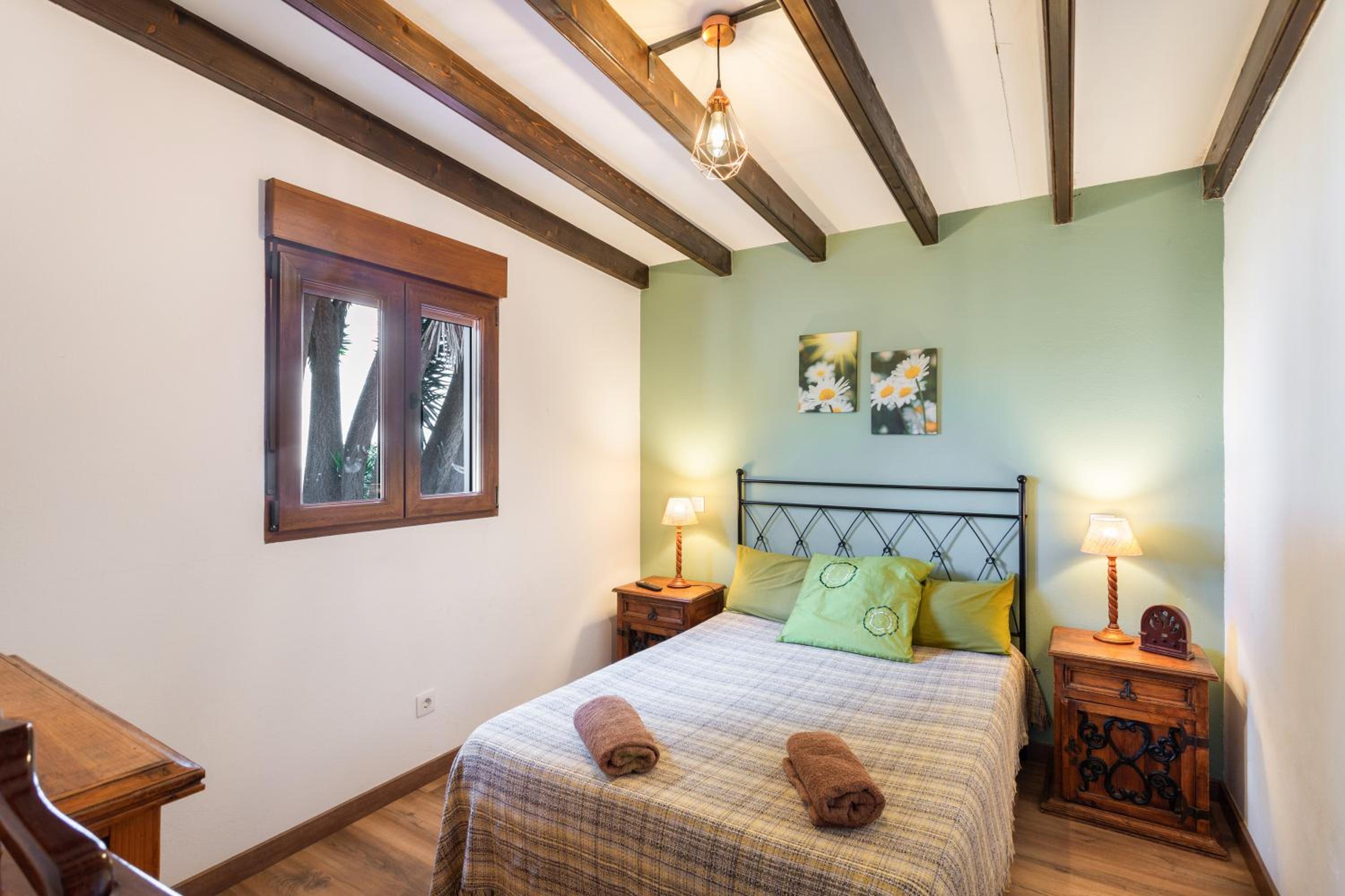 Two-Bedroom House - Photo 14