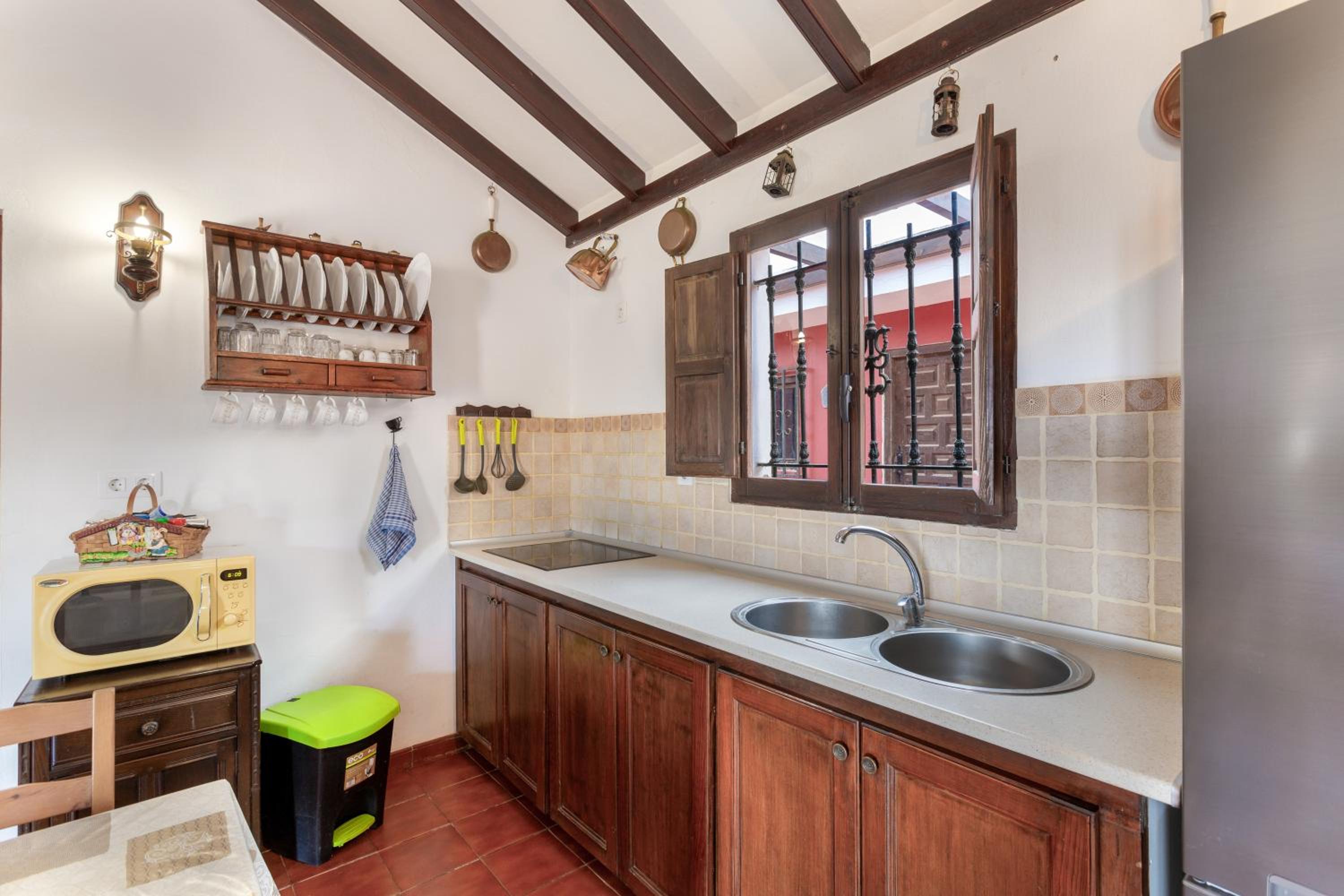 Two-Bedroom House - Photo 3