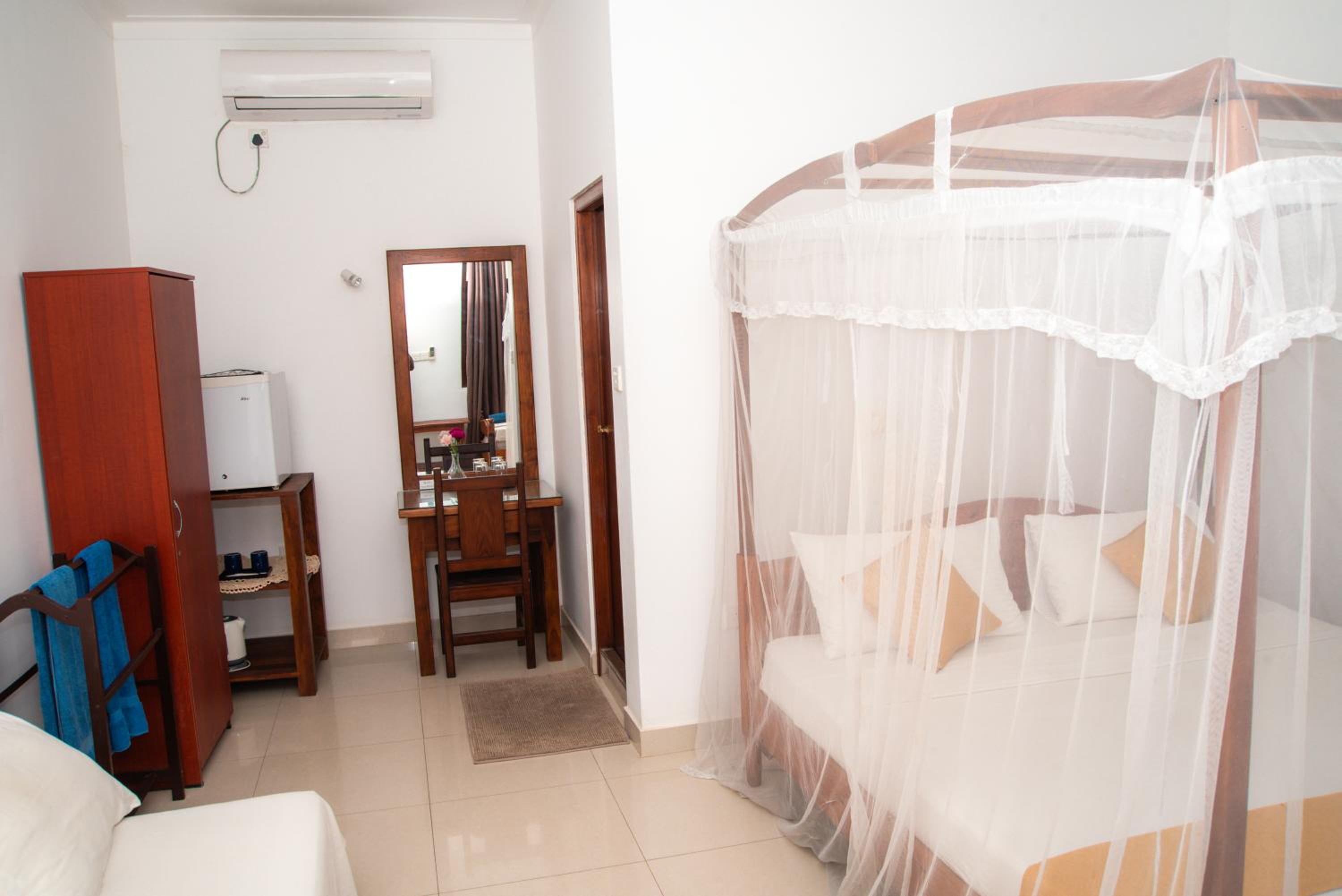 Triple Room with Private Bathroom photo 2
