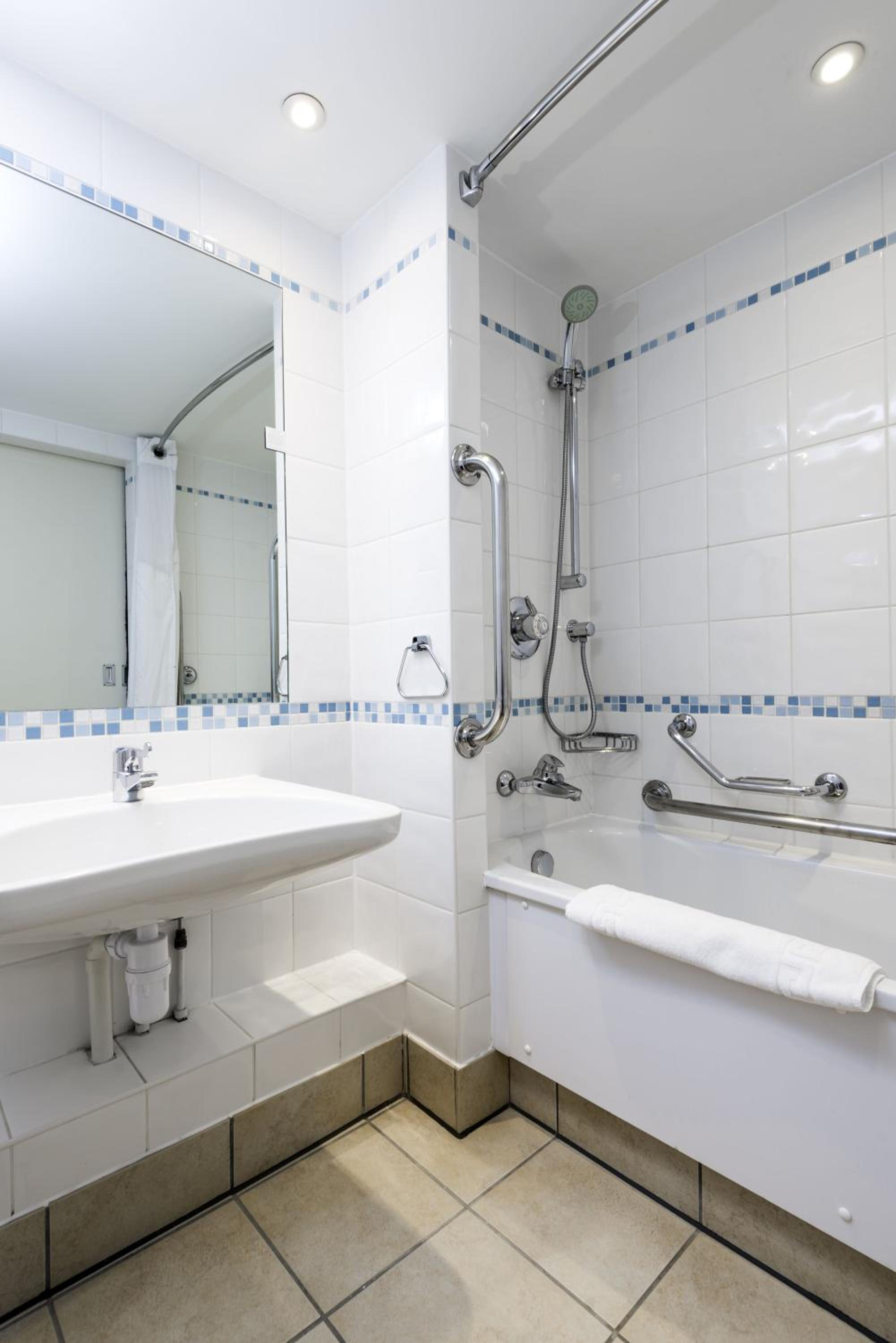 Standard Room - Photo 8