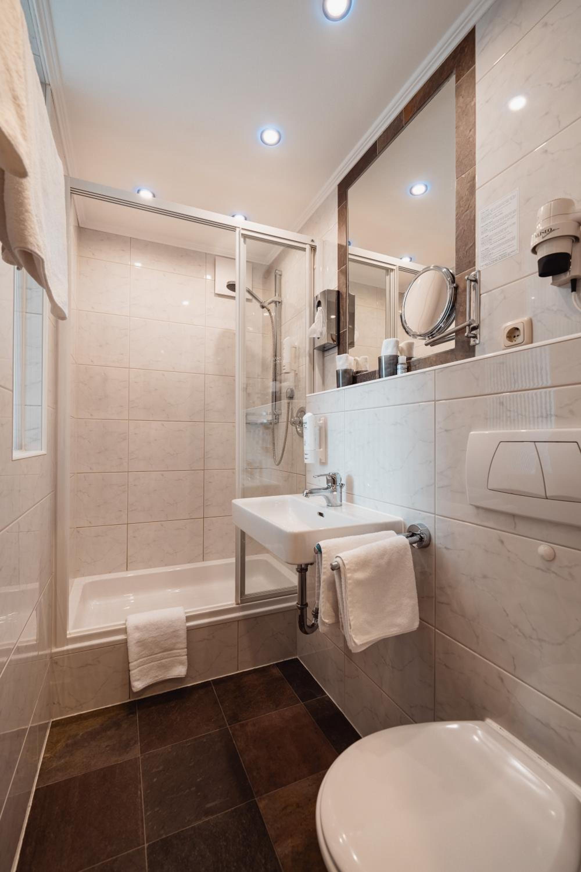 Deluxe Double Room with Extra Bed