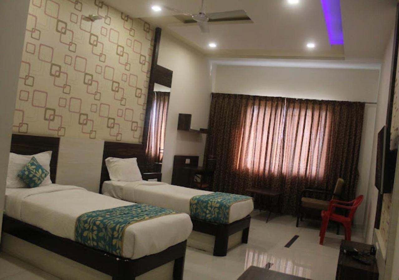 Deluxe Twin Room photo 2
