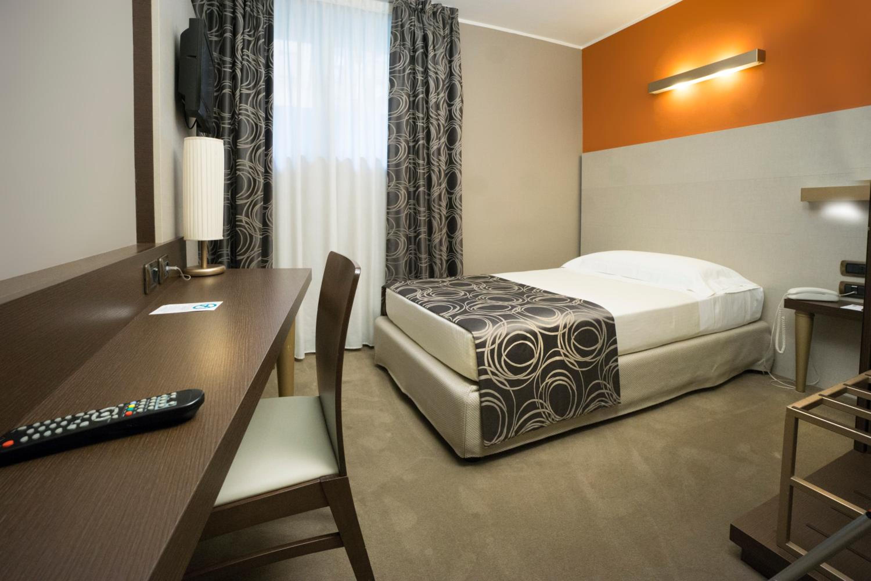 Single Room photo 1