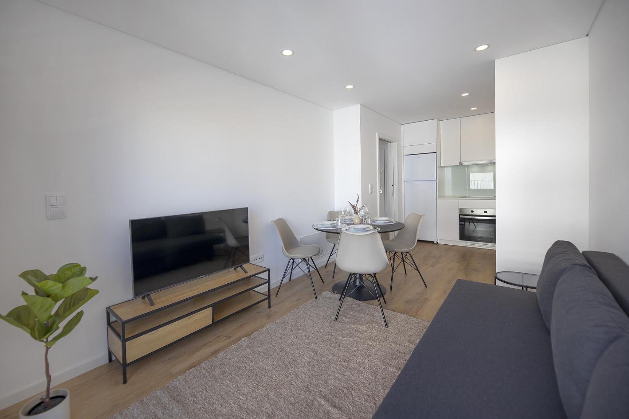 Apartment with Balcony photo 1