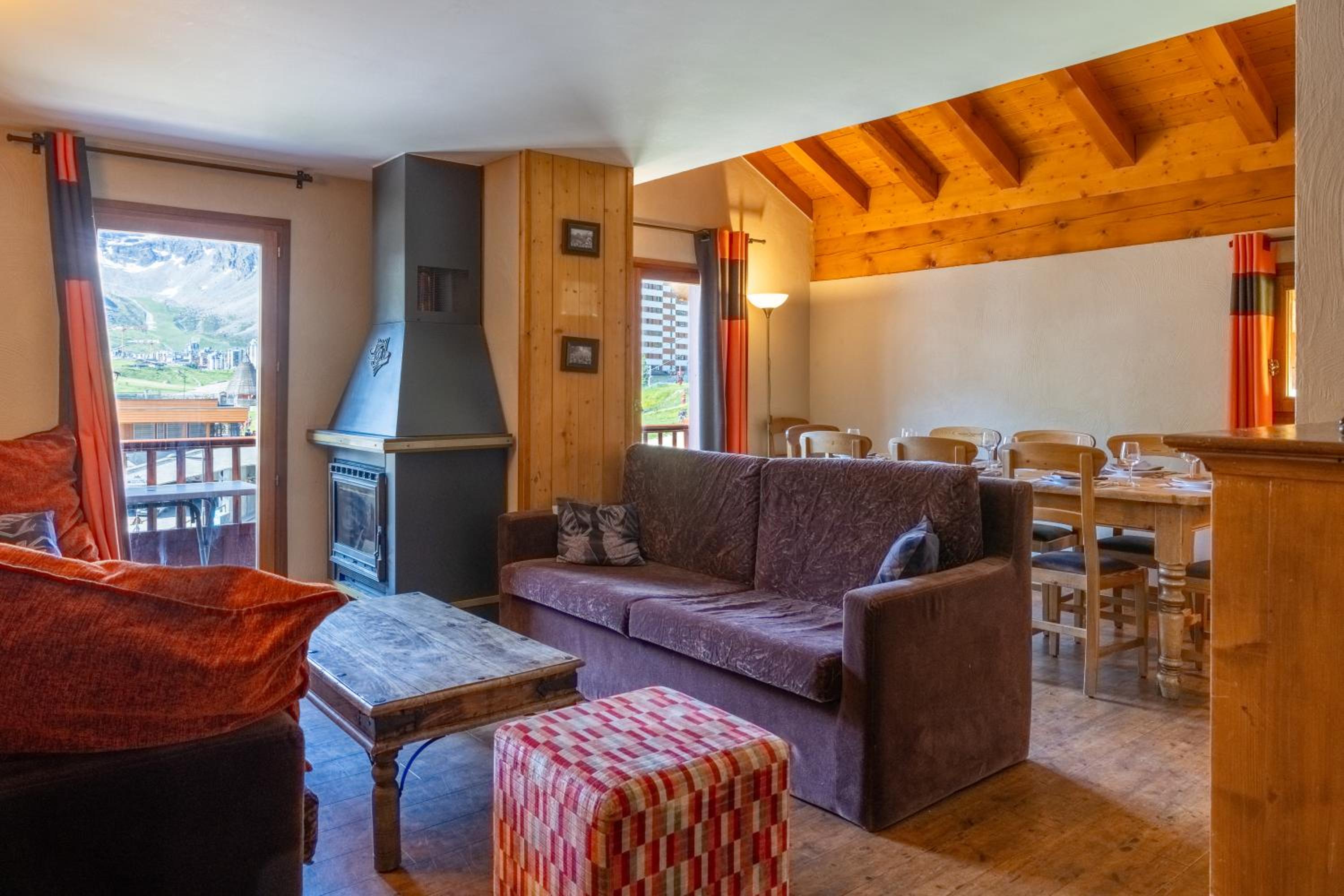 Four-Bedroom Apartment with Cabin 9 People