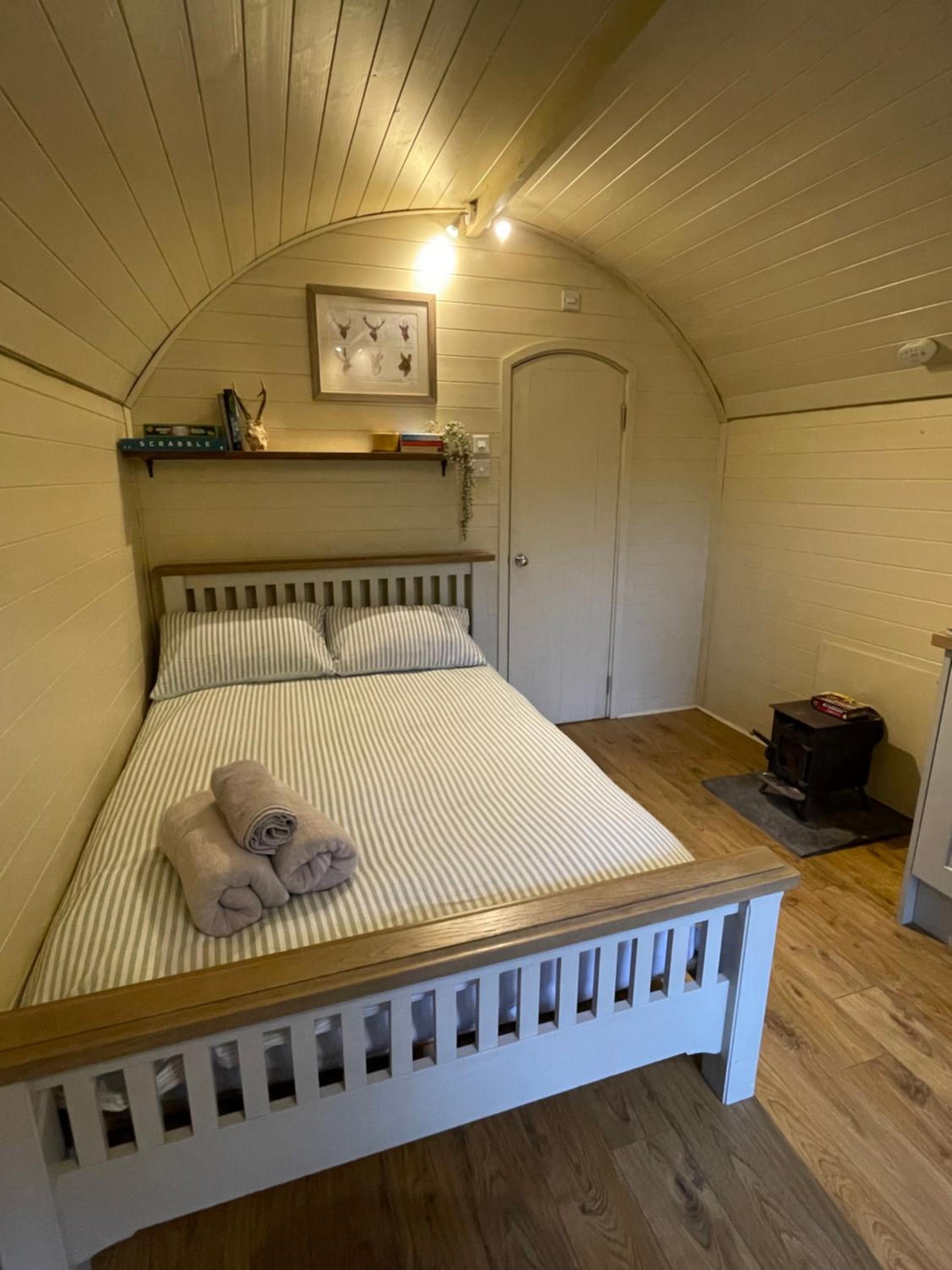 One-Bedroom House photo 1
