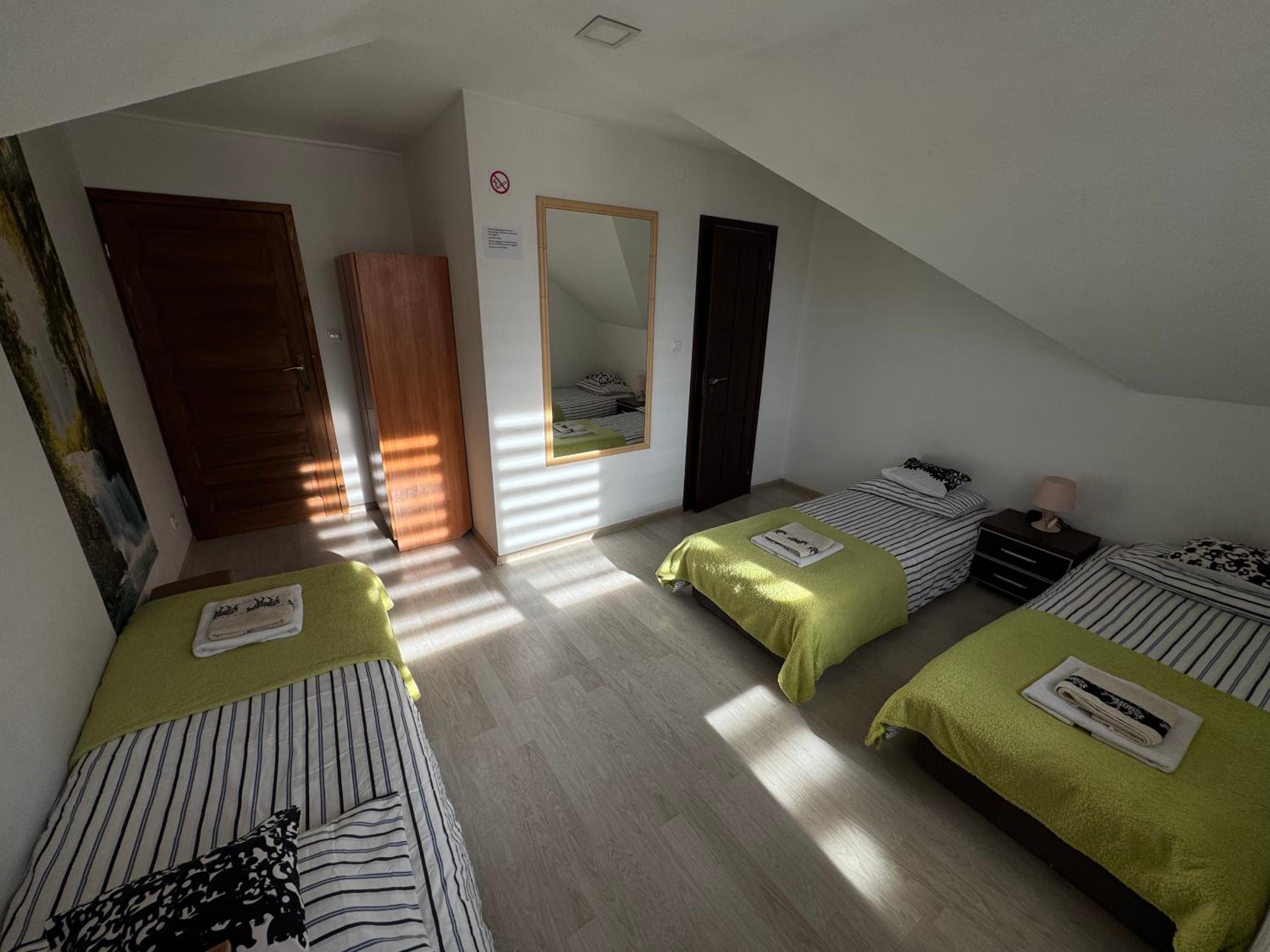 Triple Room with Bathroom photo 2