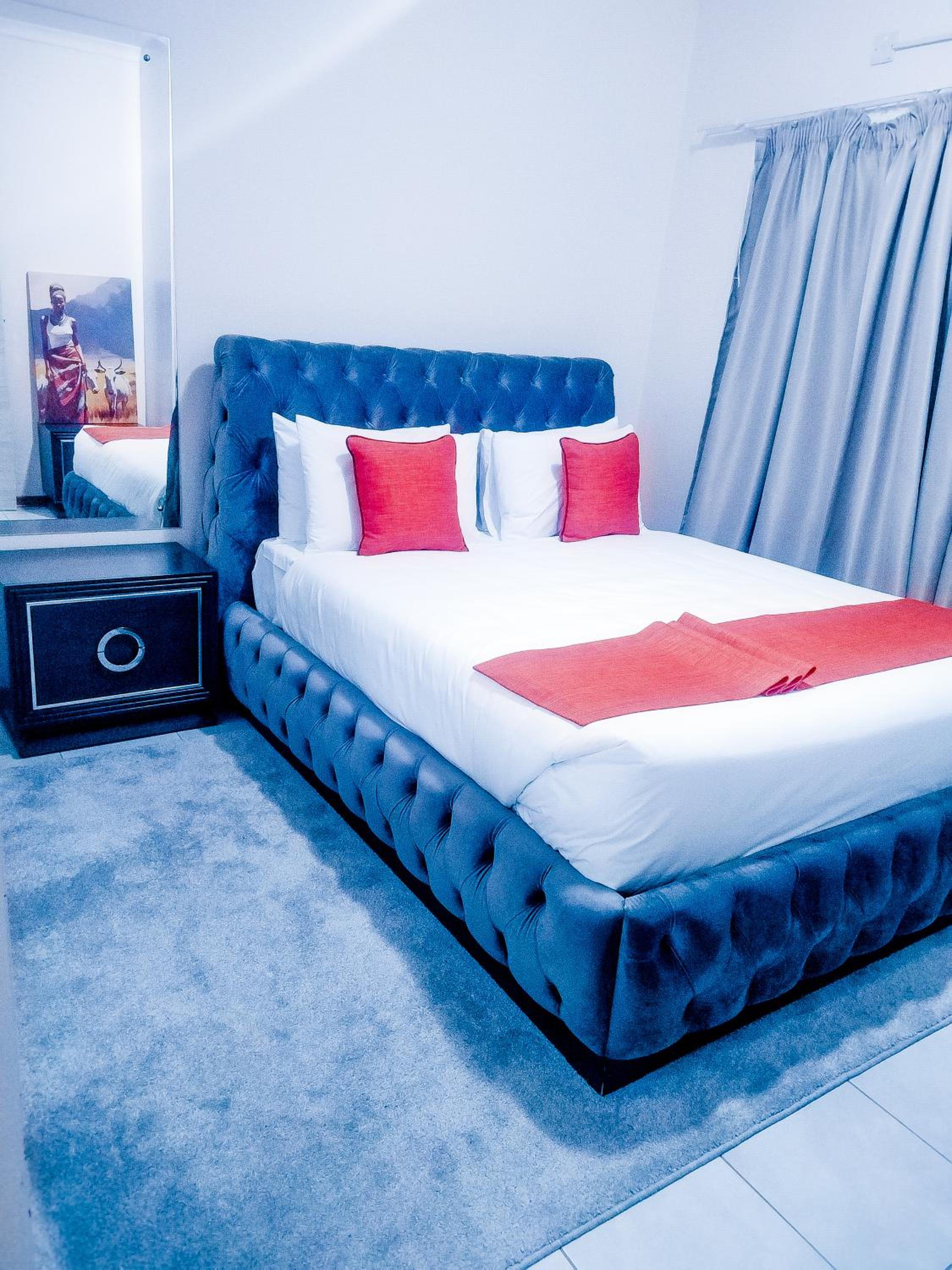 One-Bedroom Premium Apartment photo 2