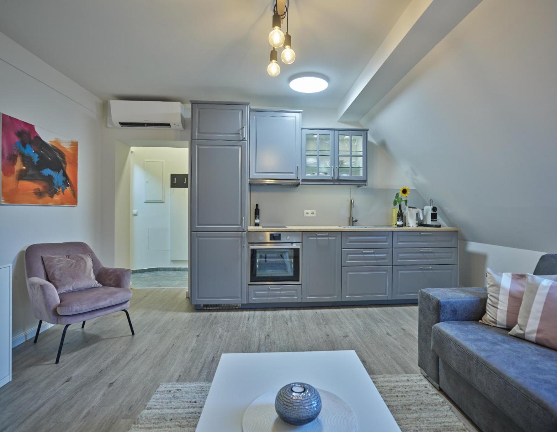 Apartment photo 3