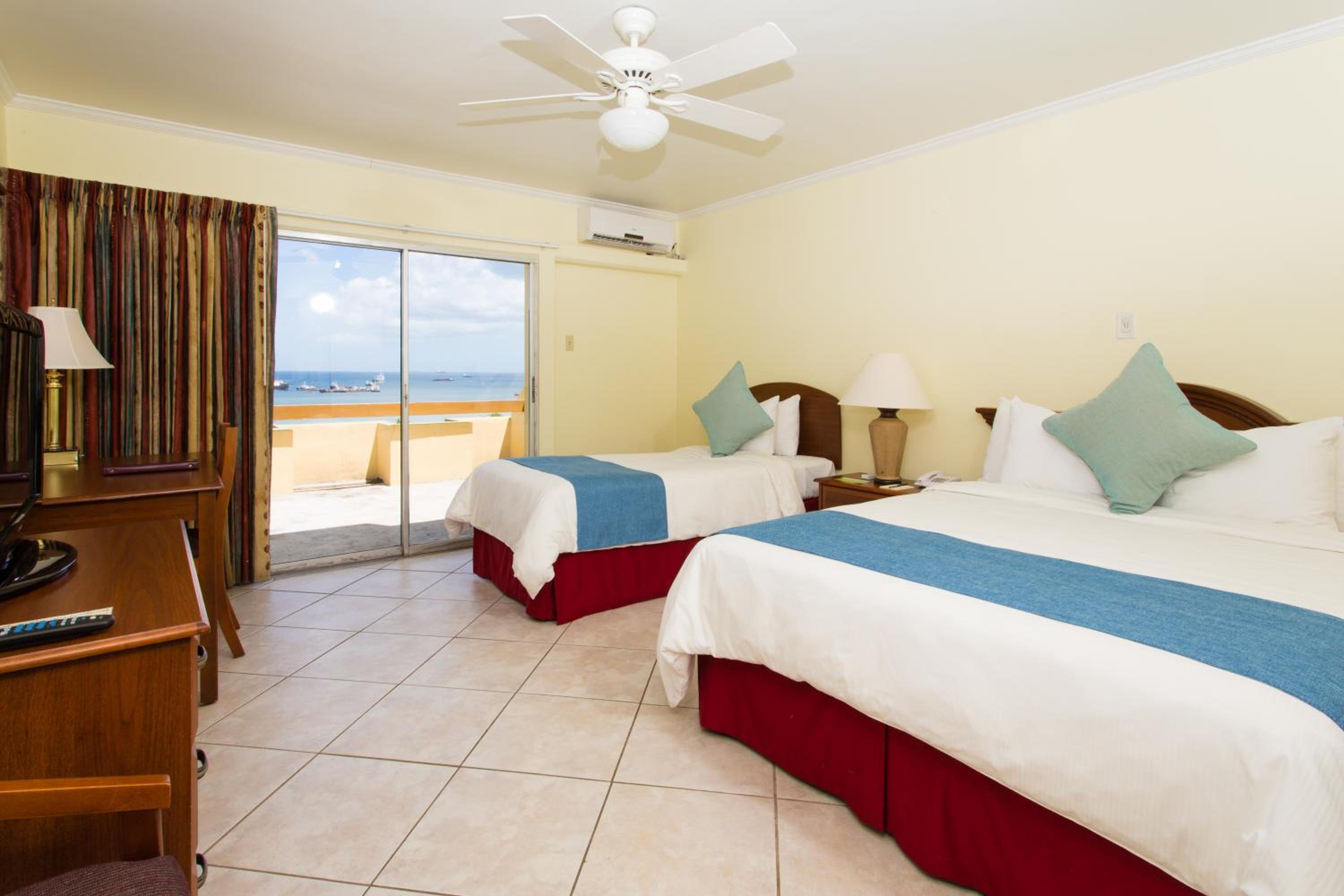 Superior Twin Room photo 1
