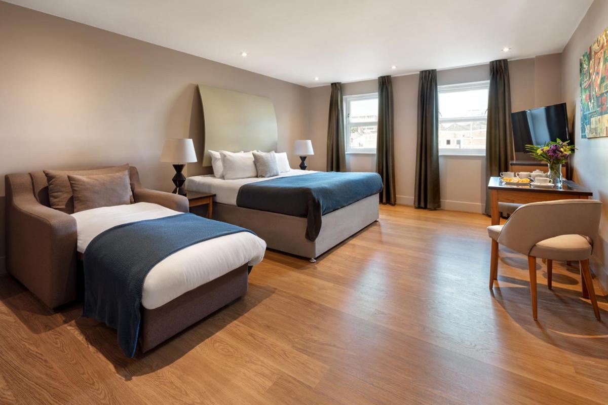 Studio with Sofa Bed