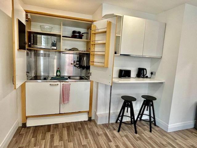 Apartment photo 2