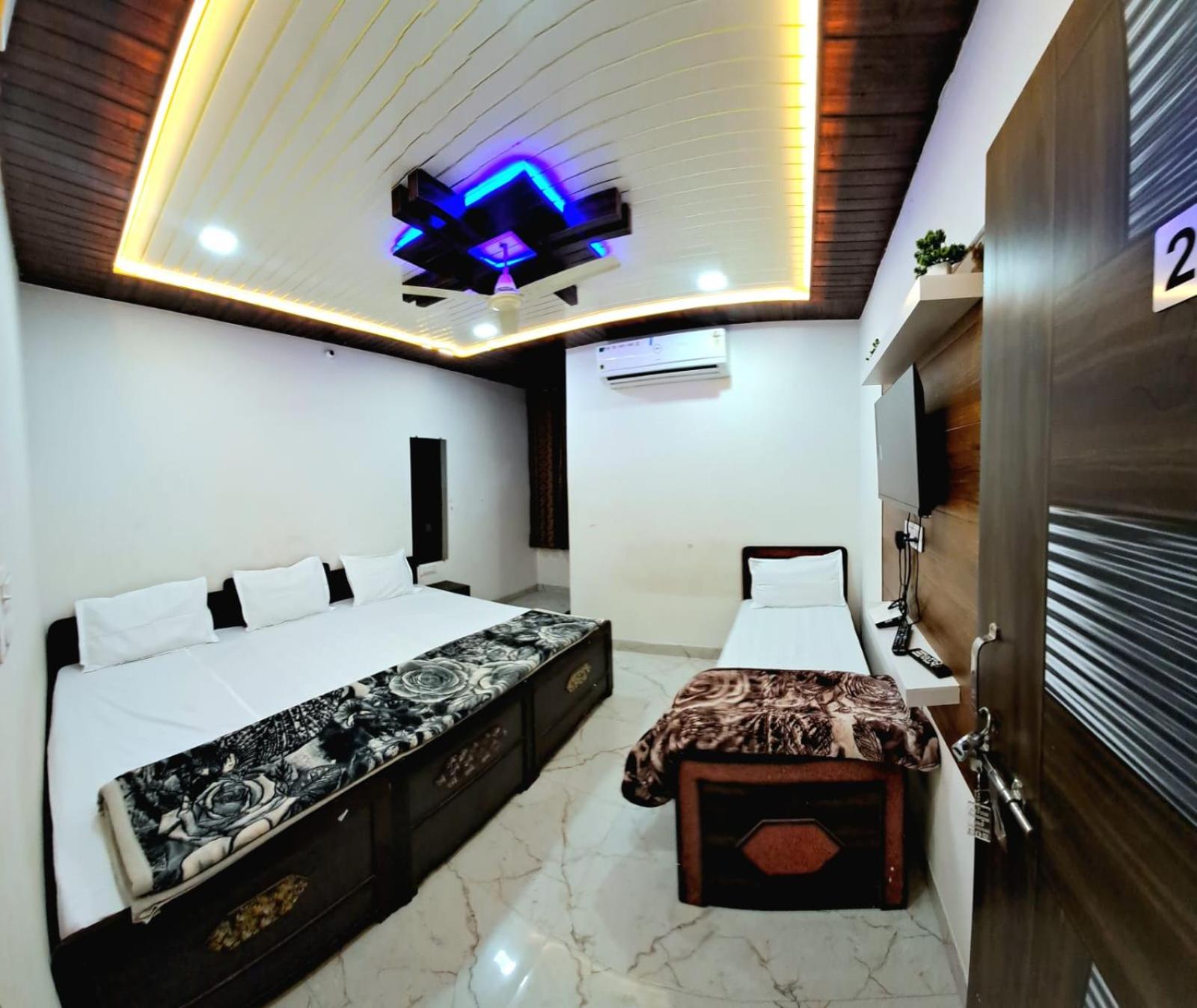 Family Room photo 1