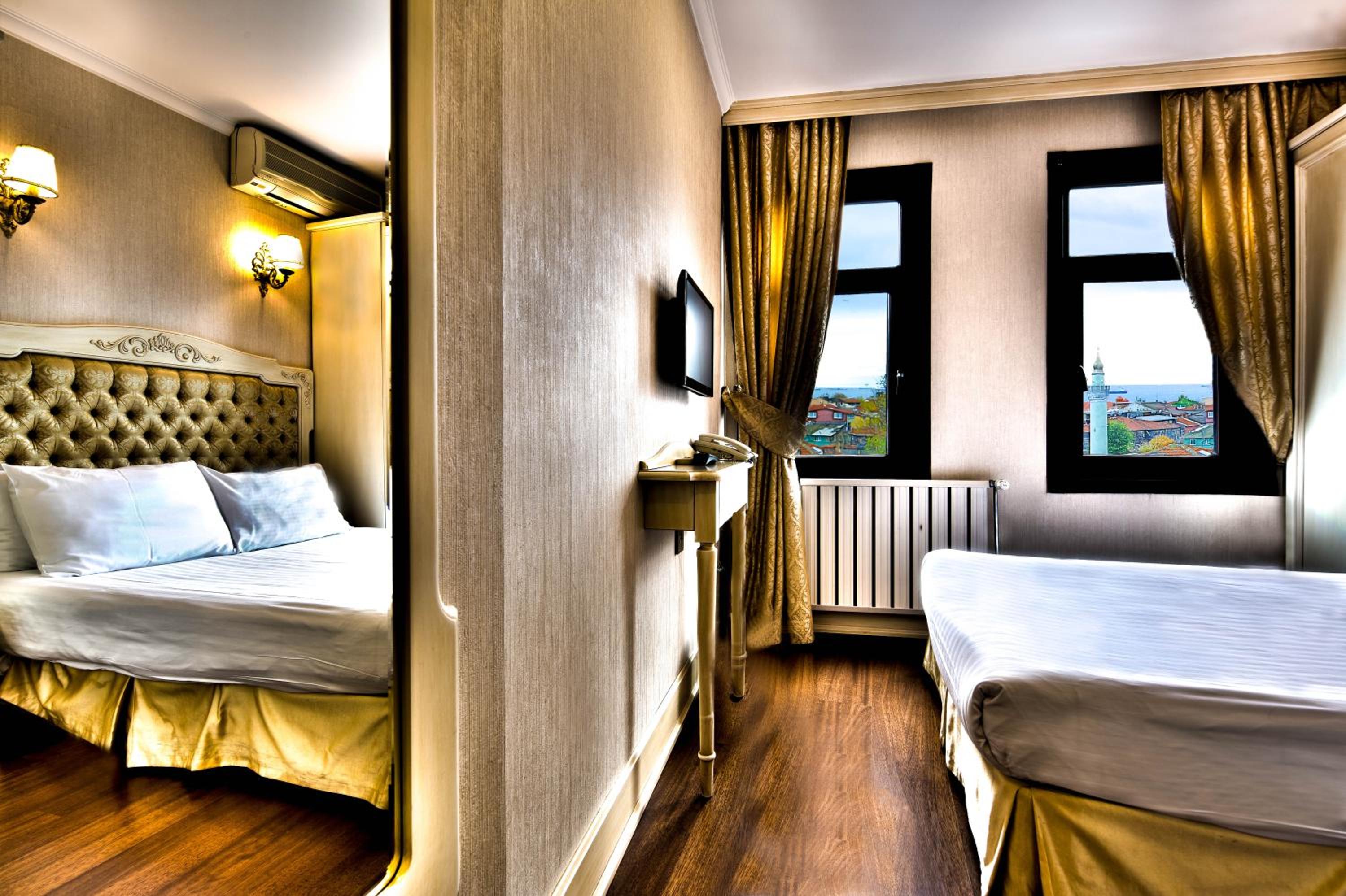 Deluxe Double Room photo 2