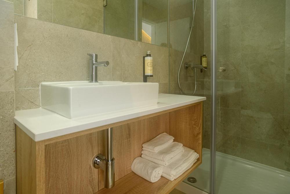 Double Room with Balcony and Sea View