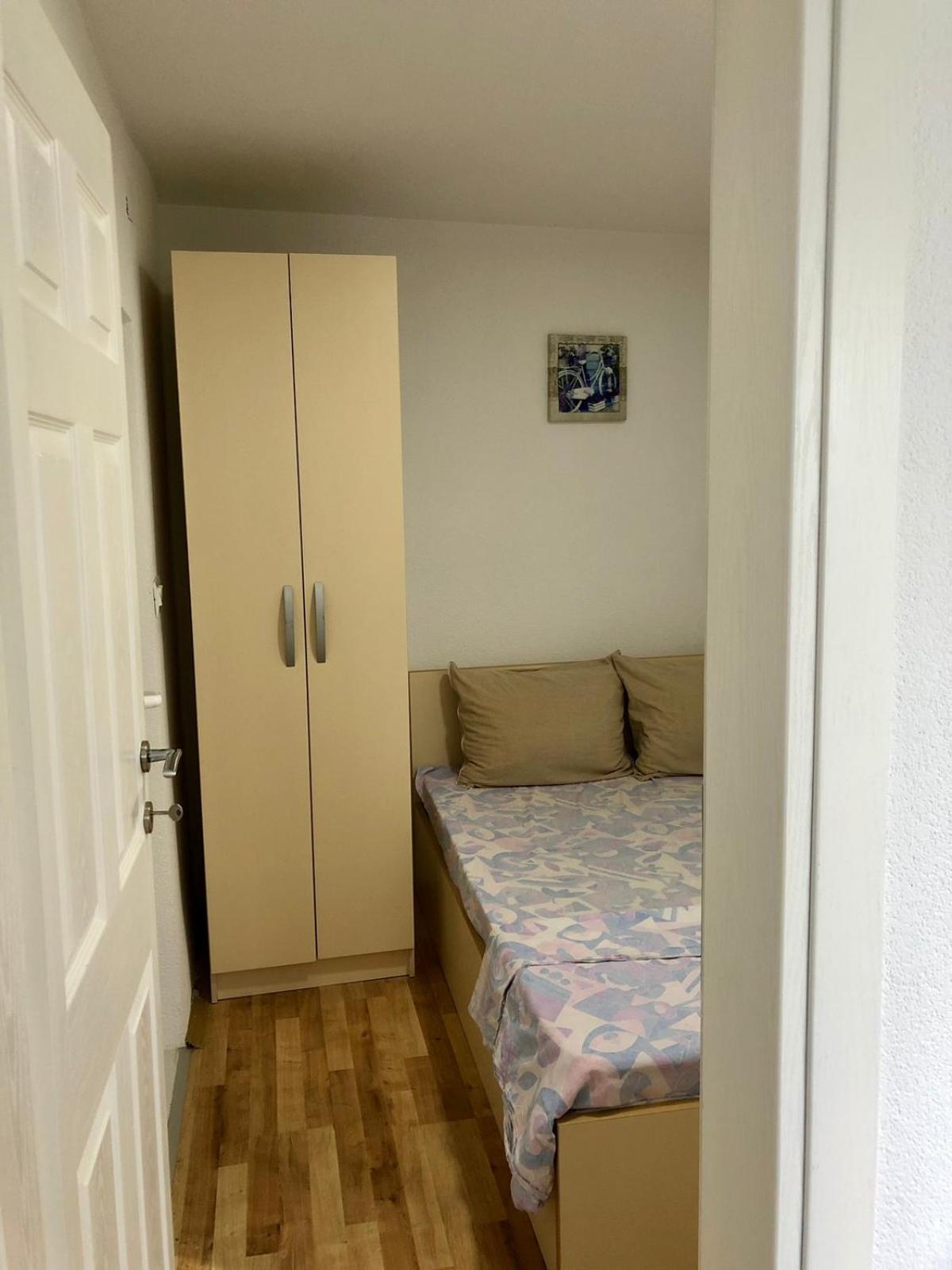 One-Bedroom House photo 3