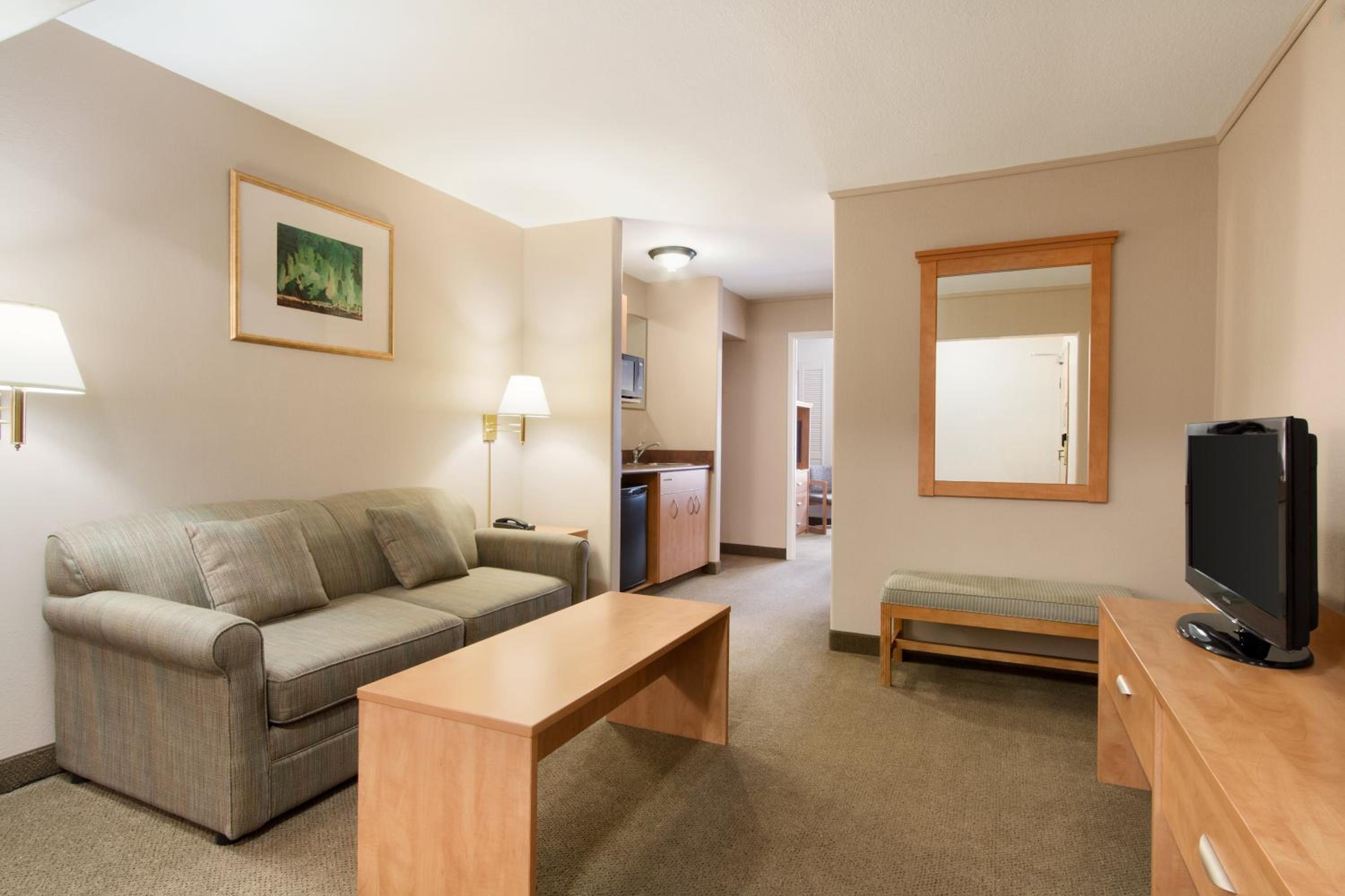 Efficiency King Suite