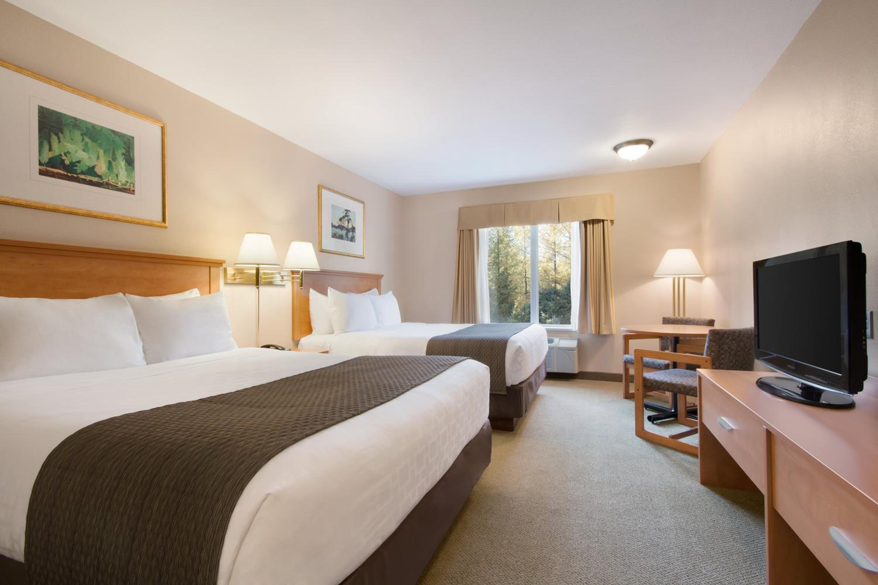 Queen Room with Two Queen Beds - Non-Smoking