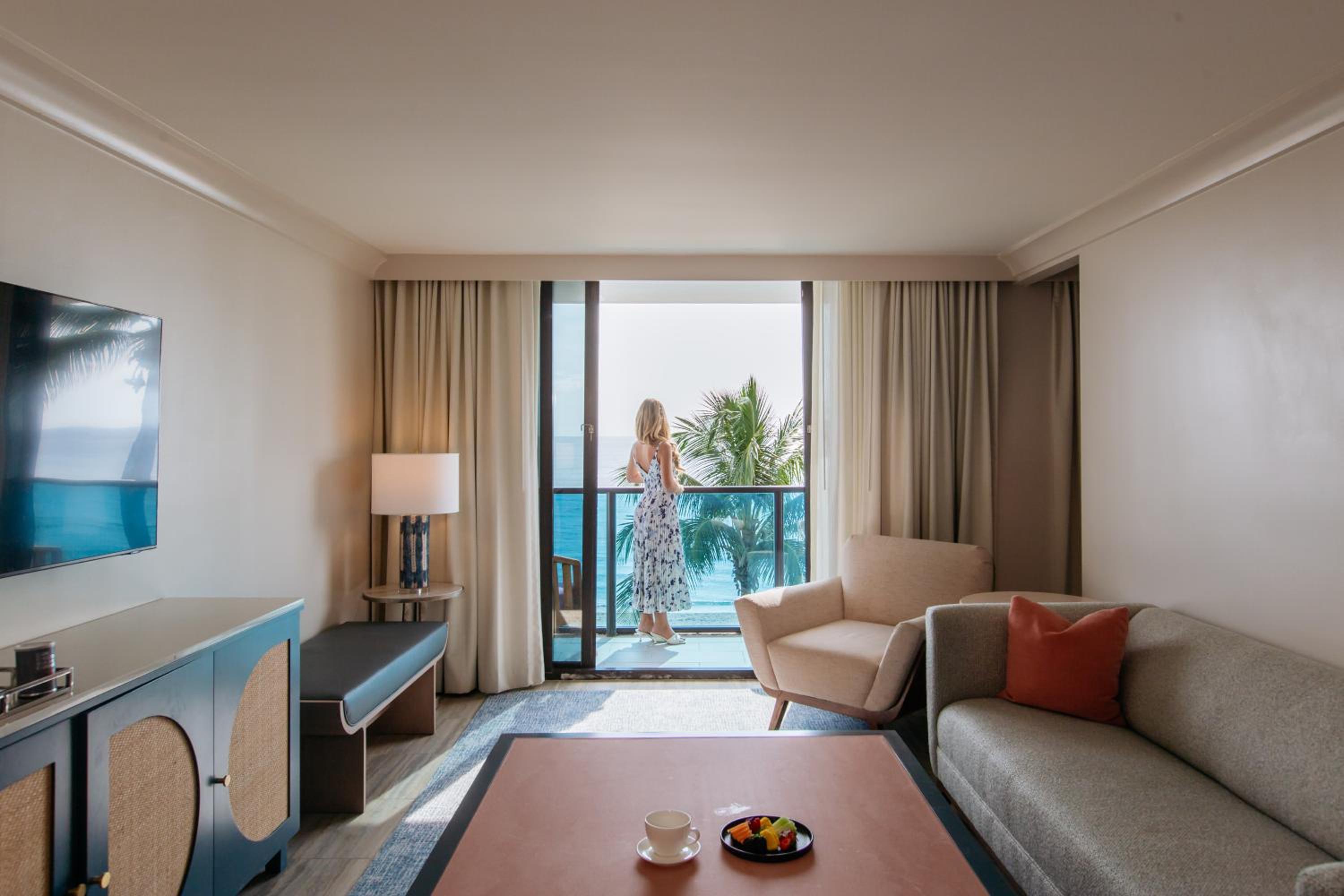 Ocean Front King Suite W/Balcony - Photo 4