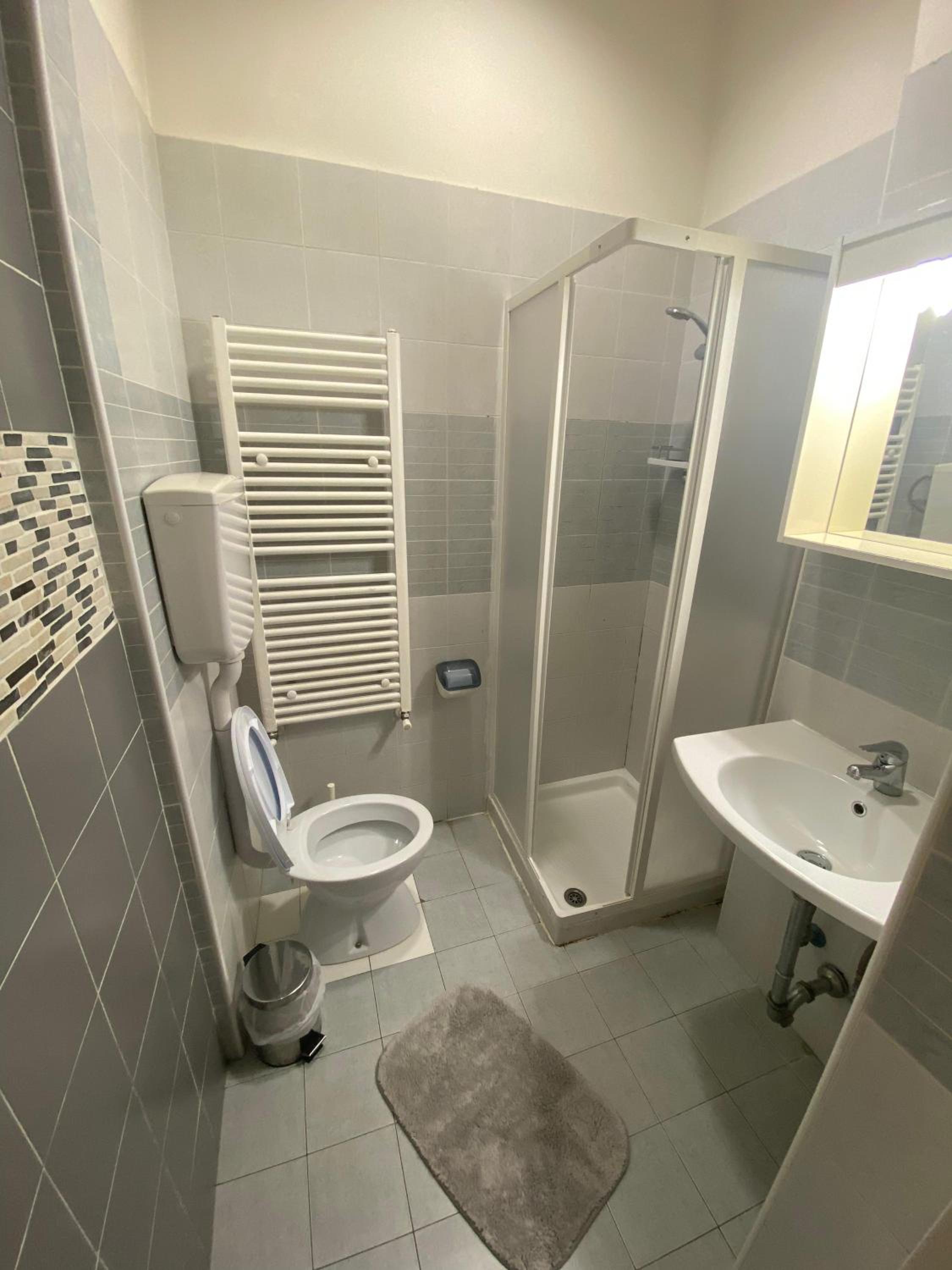 Triple Room with Private External Bathroom - Photo 2