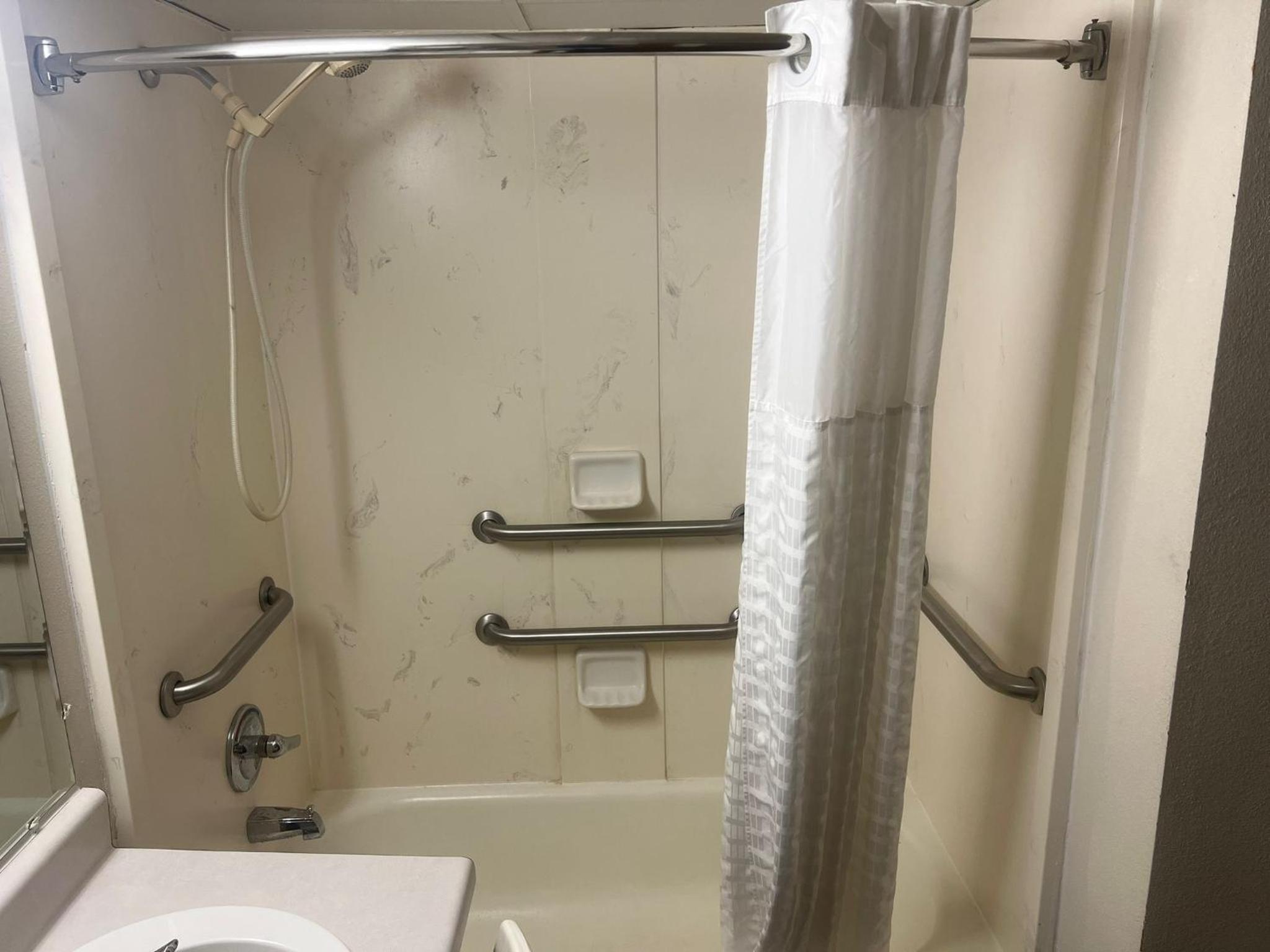 Double Room - Accessible/Non-Smoking photo 3