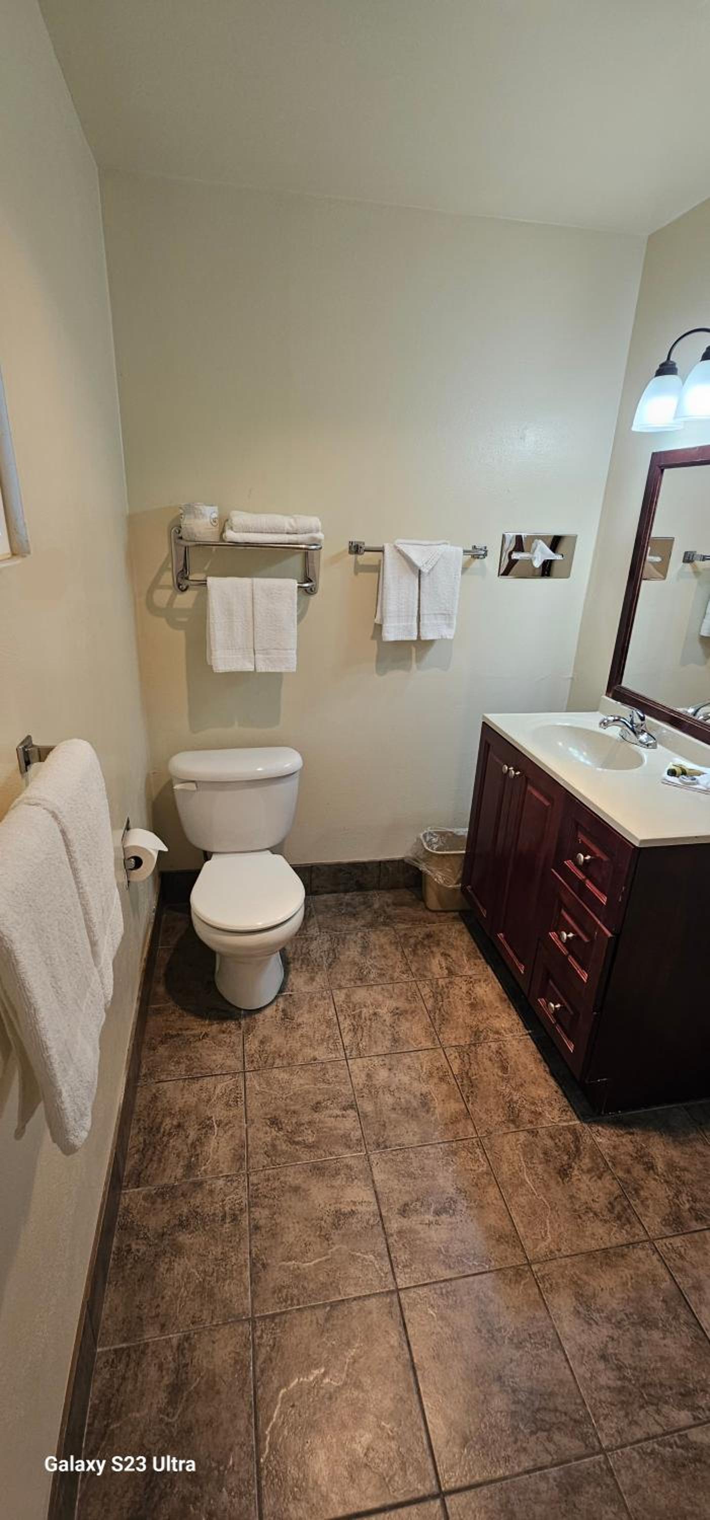 Queen Room - Non-Smoking - Photo 2
