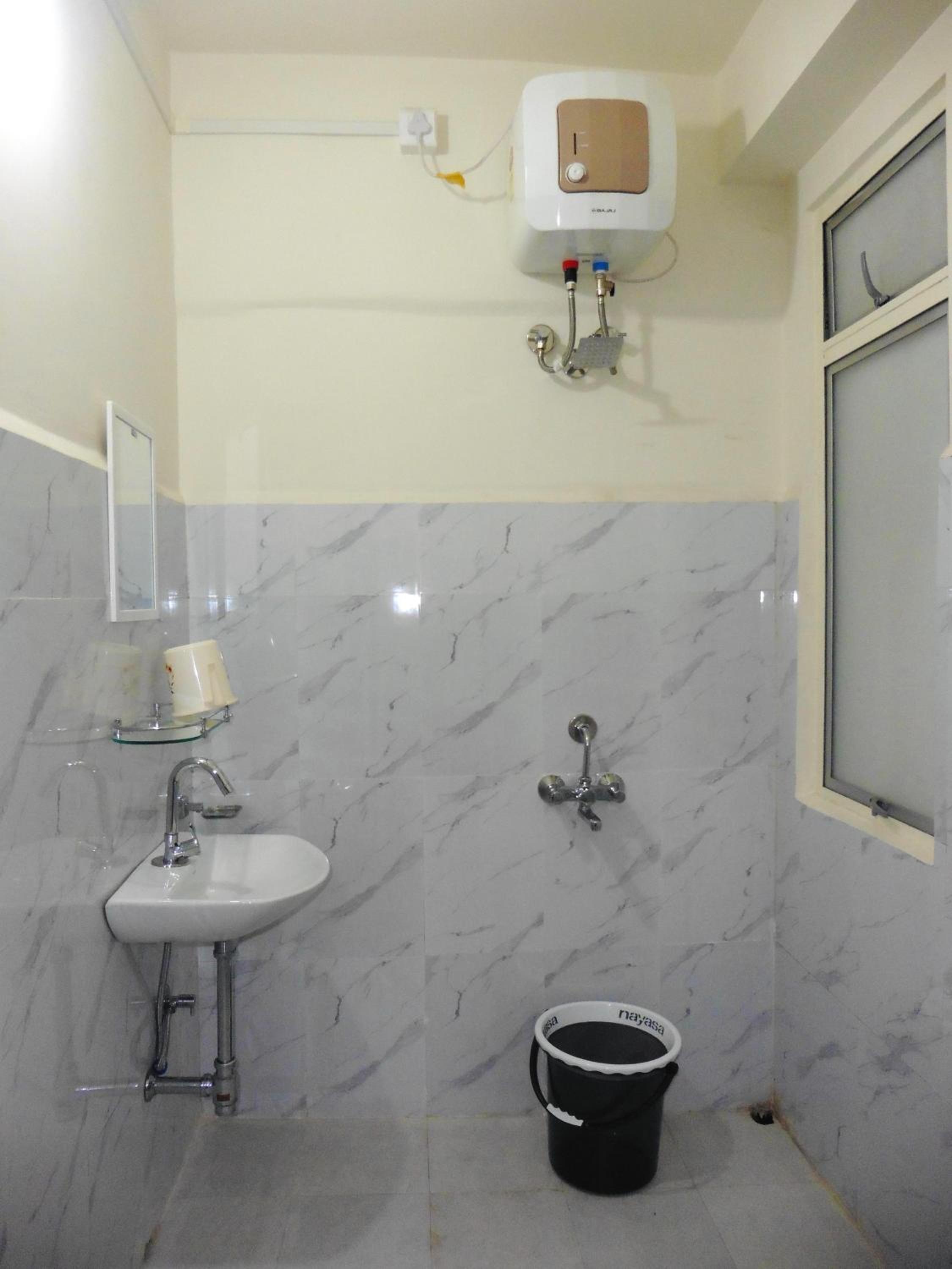 Deluxe Room (2 Adults + 1 Child) photo 2