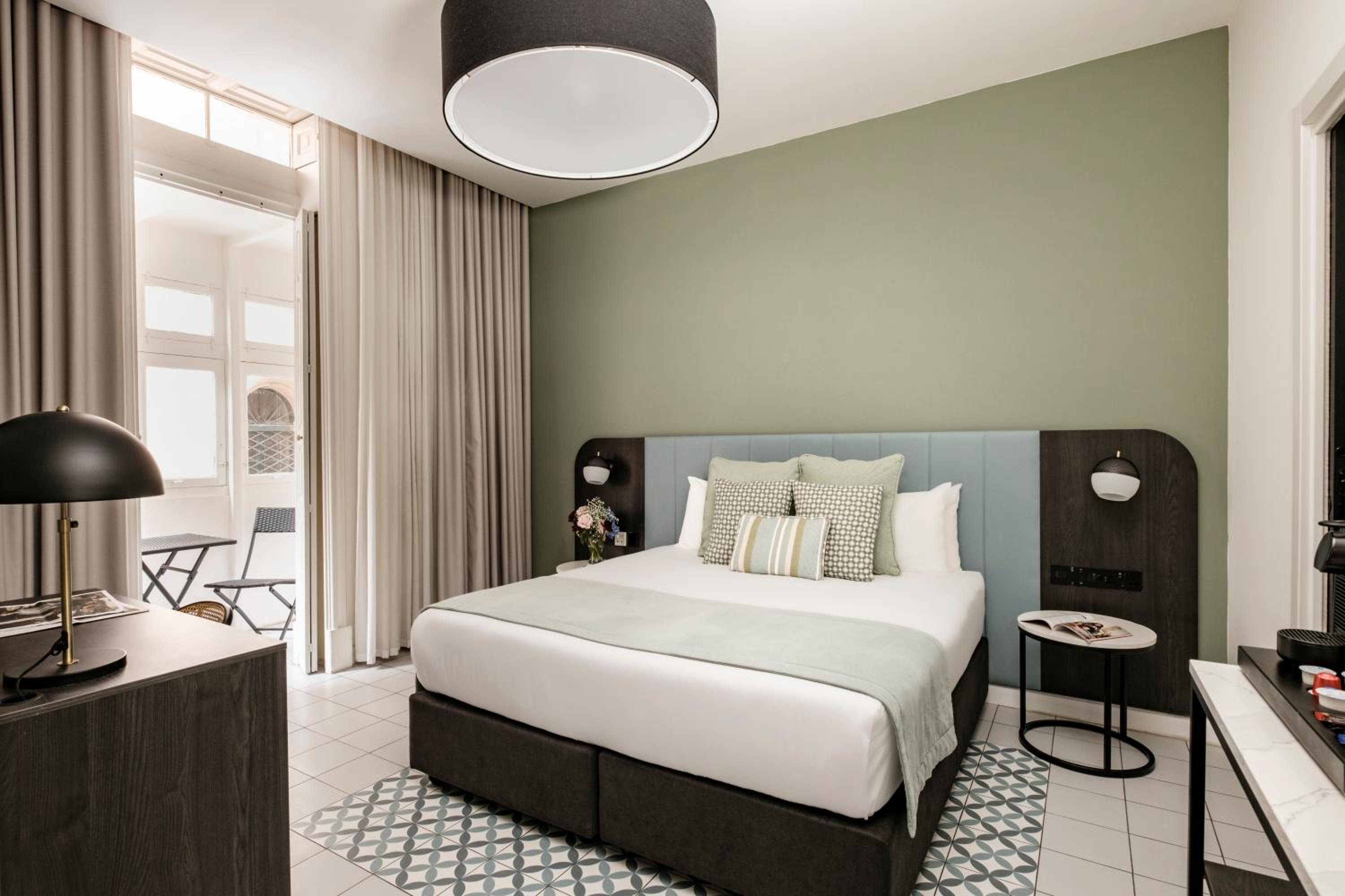 Deluxe Double or Twin Room - Photo 3